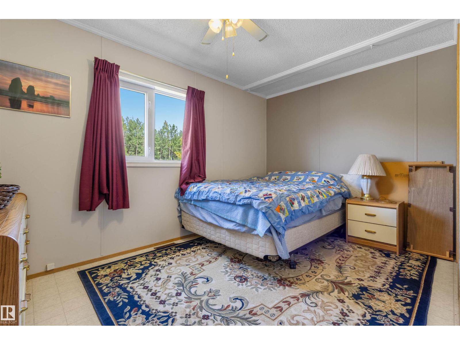 4905 46 Av Property Photo 18