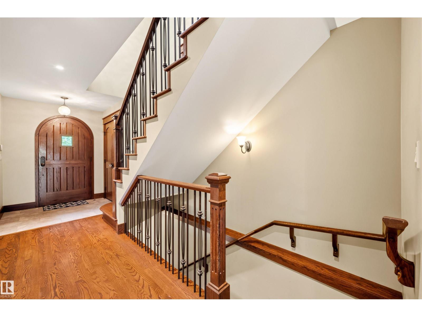 9652 86 Av Nw Property Photo 9