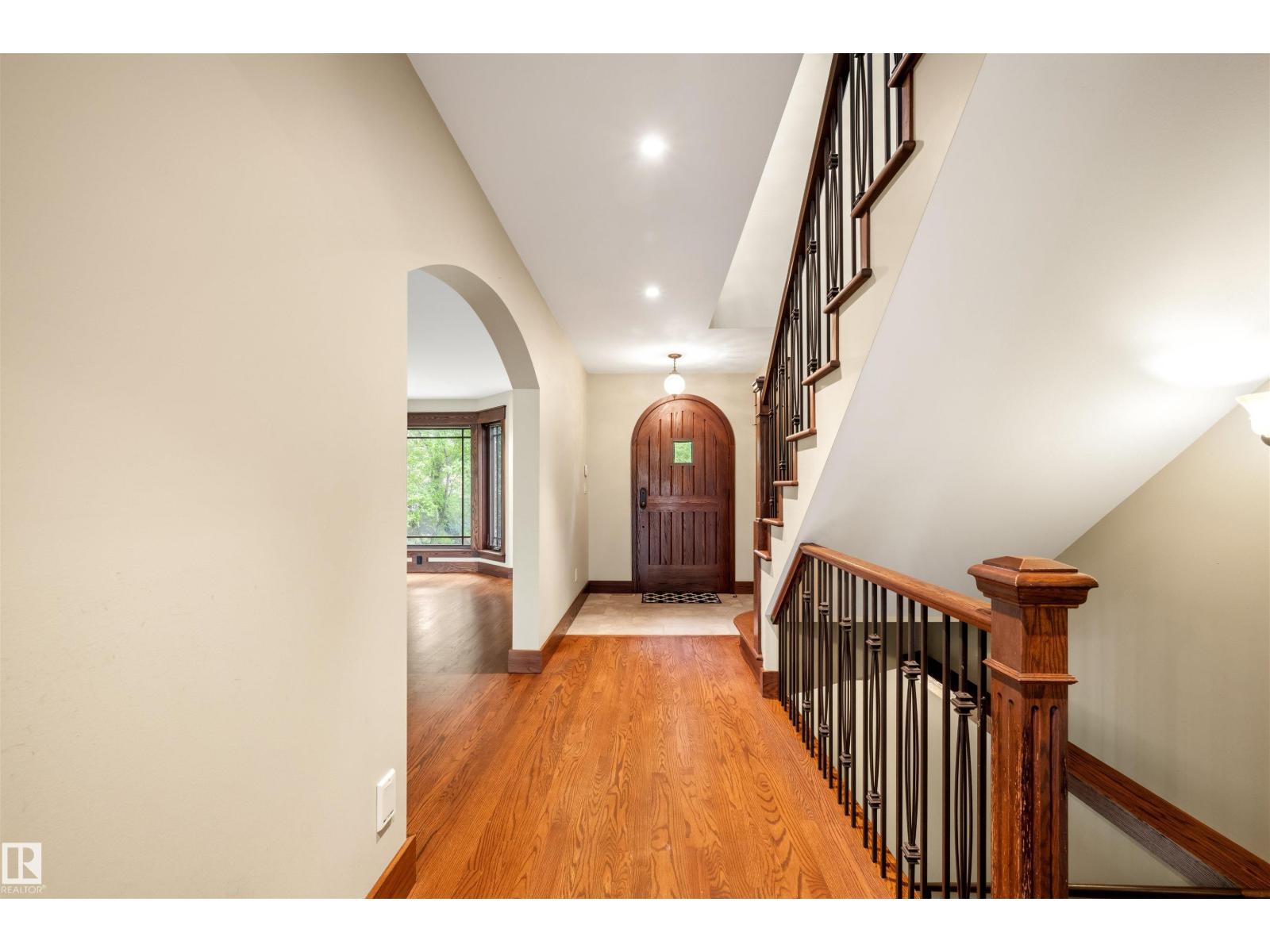 9652 86 Av Nw Property Photo 10