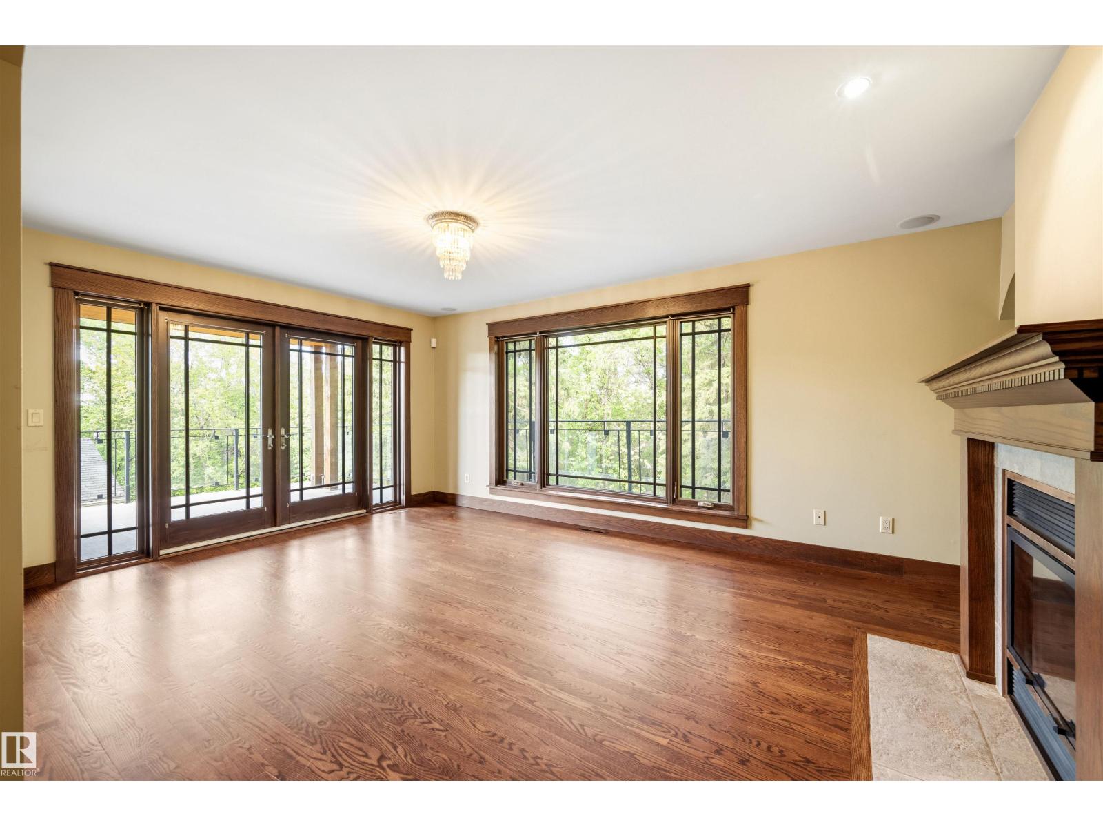 9652 86 Av Nw Property Photo 17
