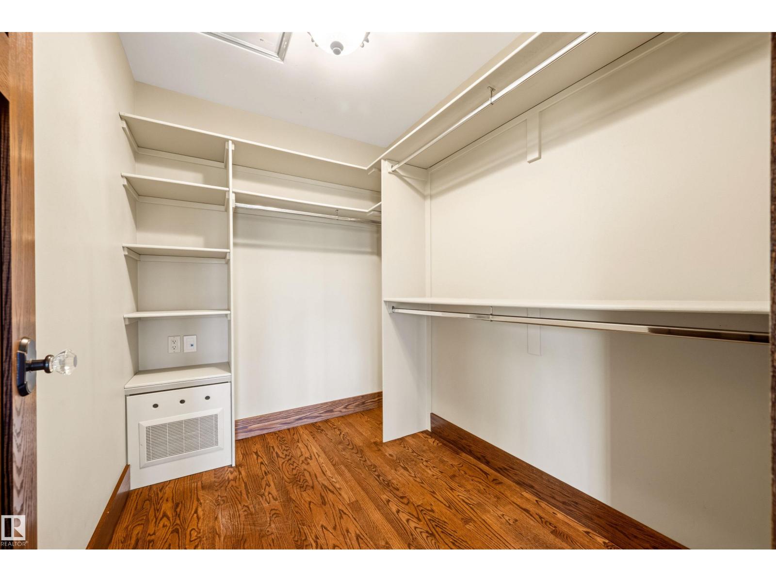 9652 86 Av Nw Property Photo 27