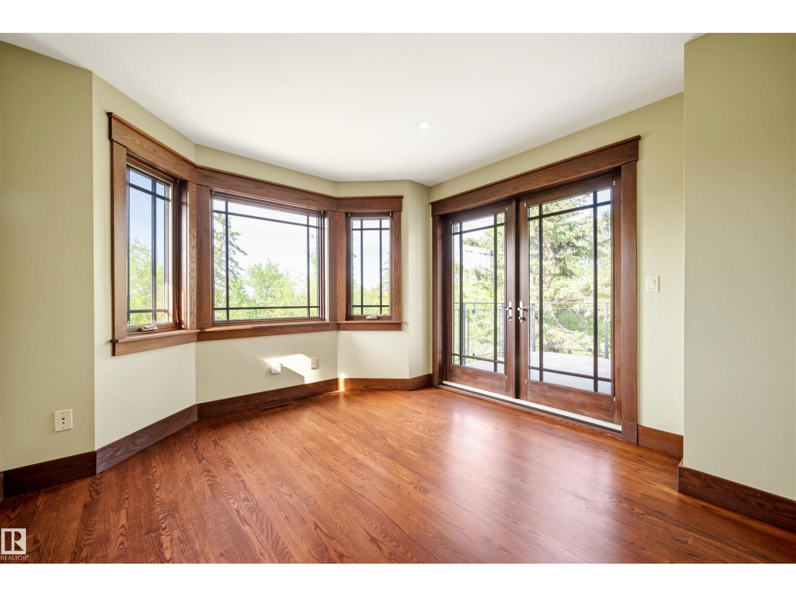 9652 86 Av Nw Property Photo 28