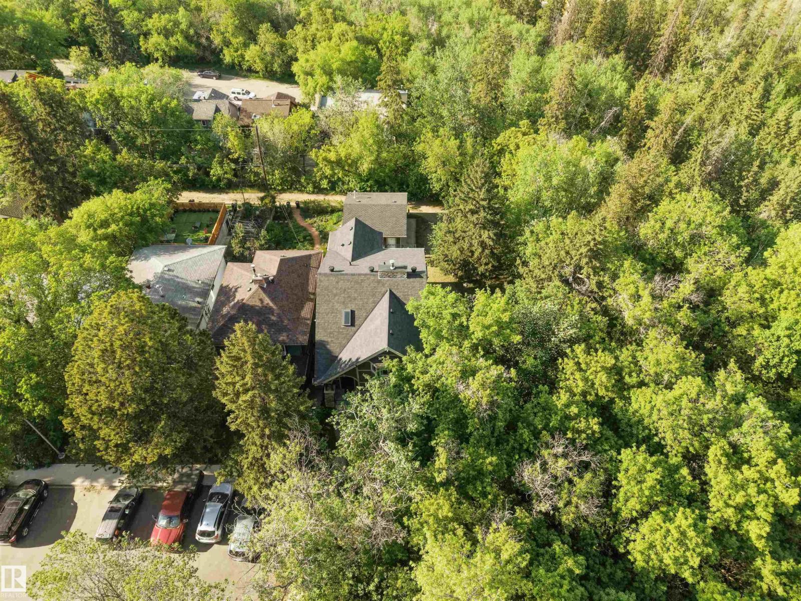 9652 86 Av Nw Property Photo 42