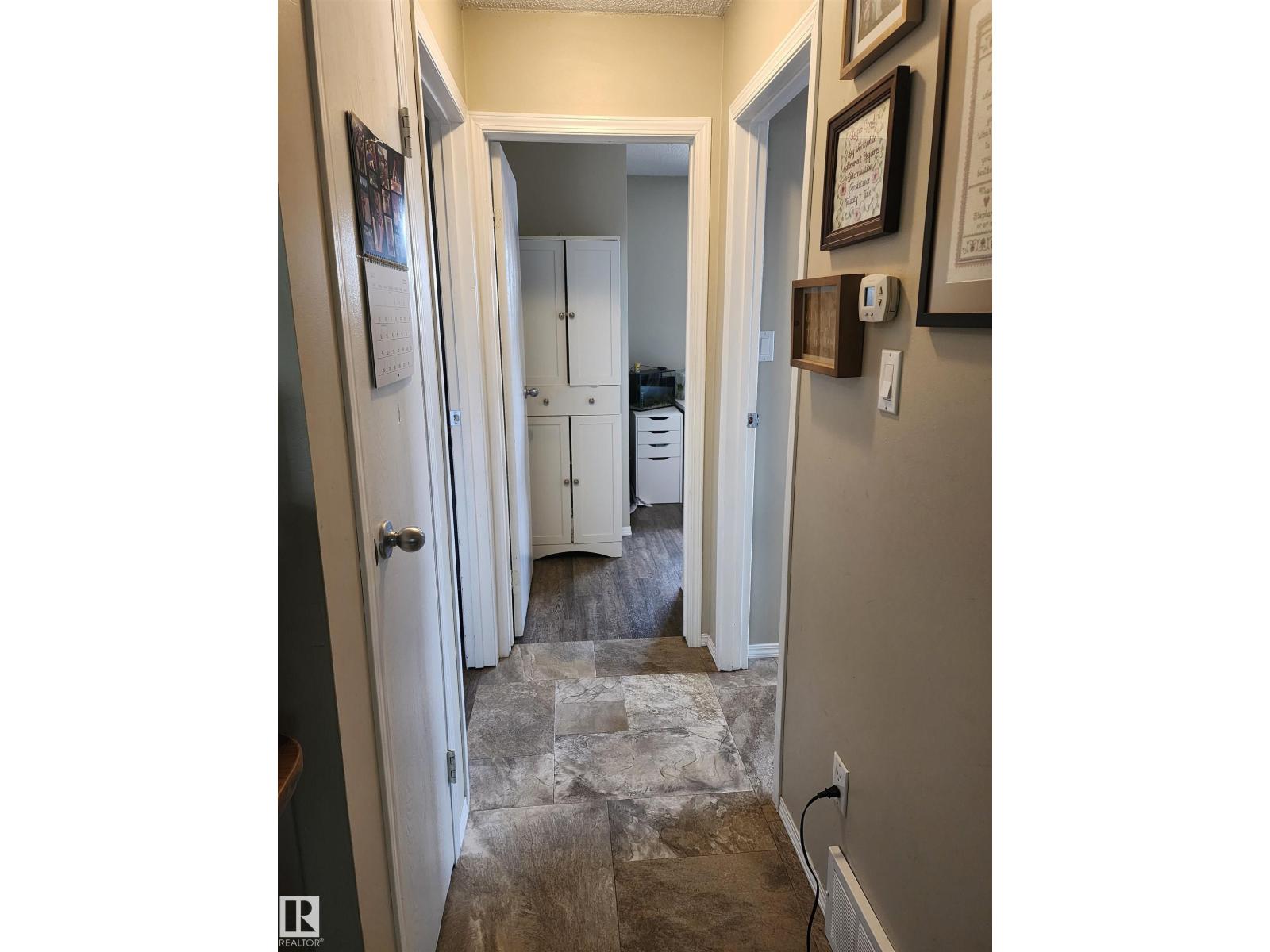 4806 52 Av Property Photo 12