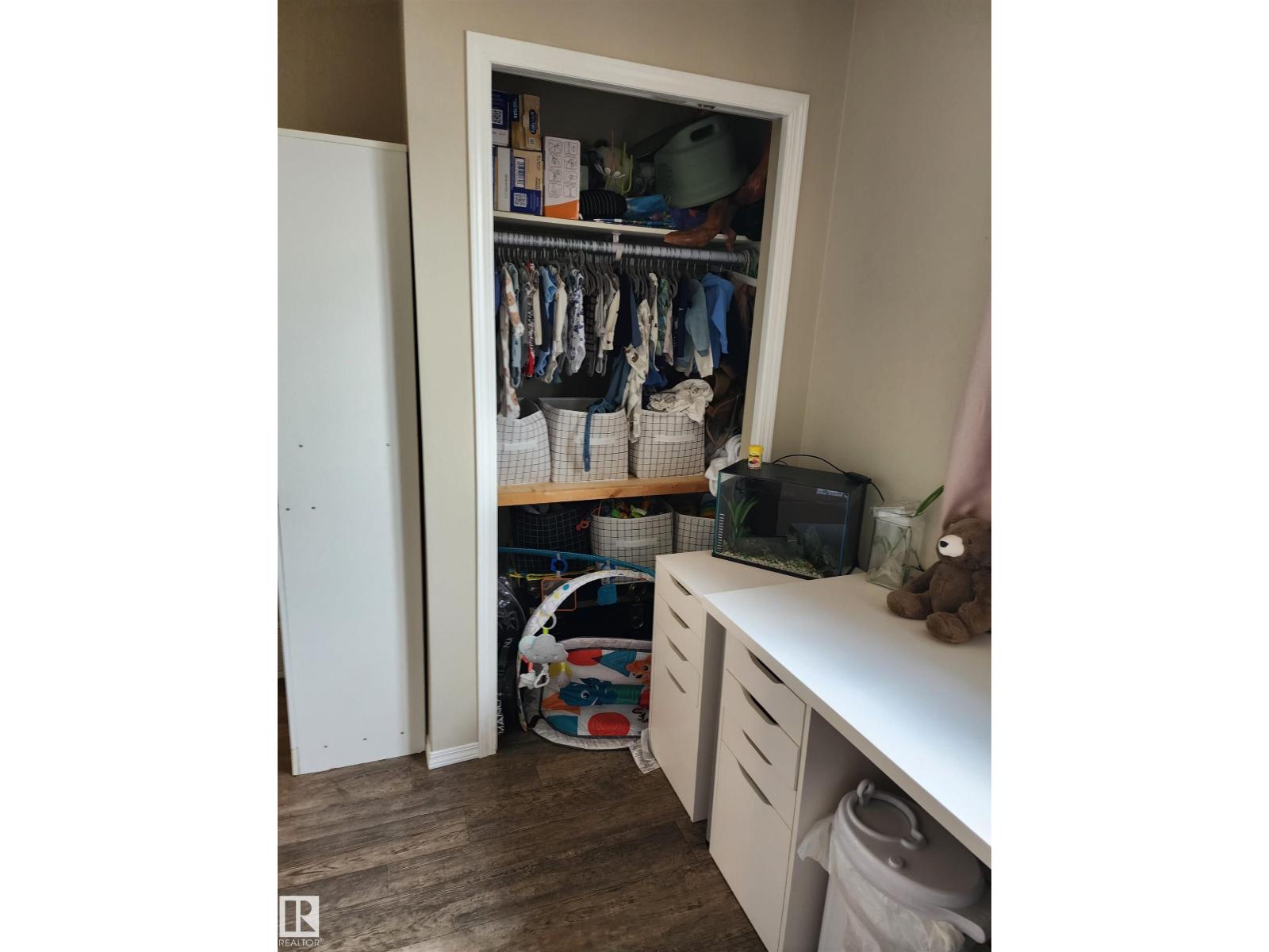 4806 52 Av Property Photo 16