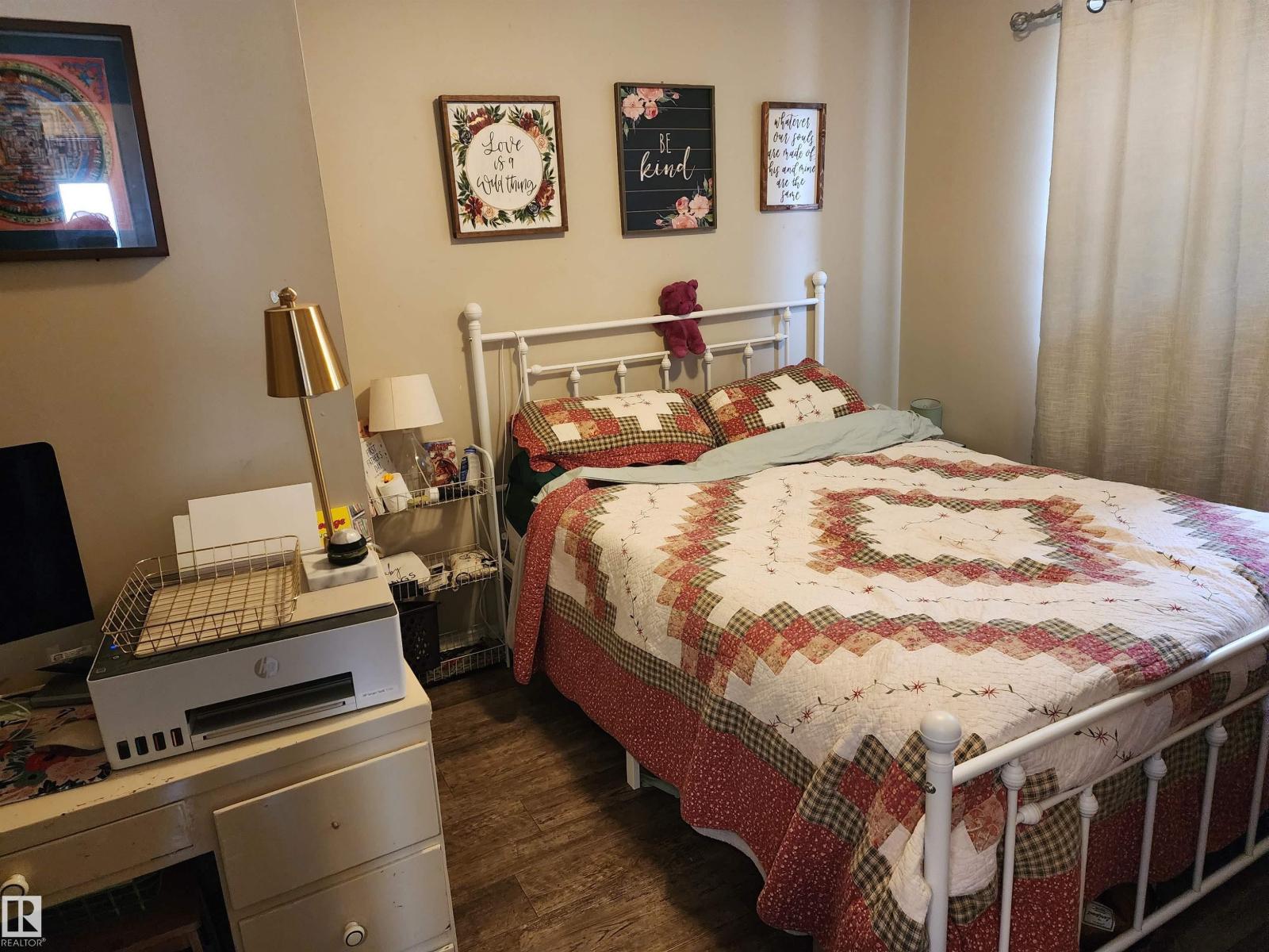 4806 52 Av Property Photo 17