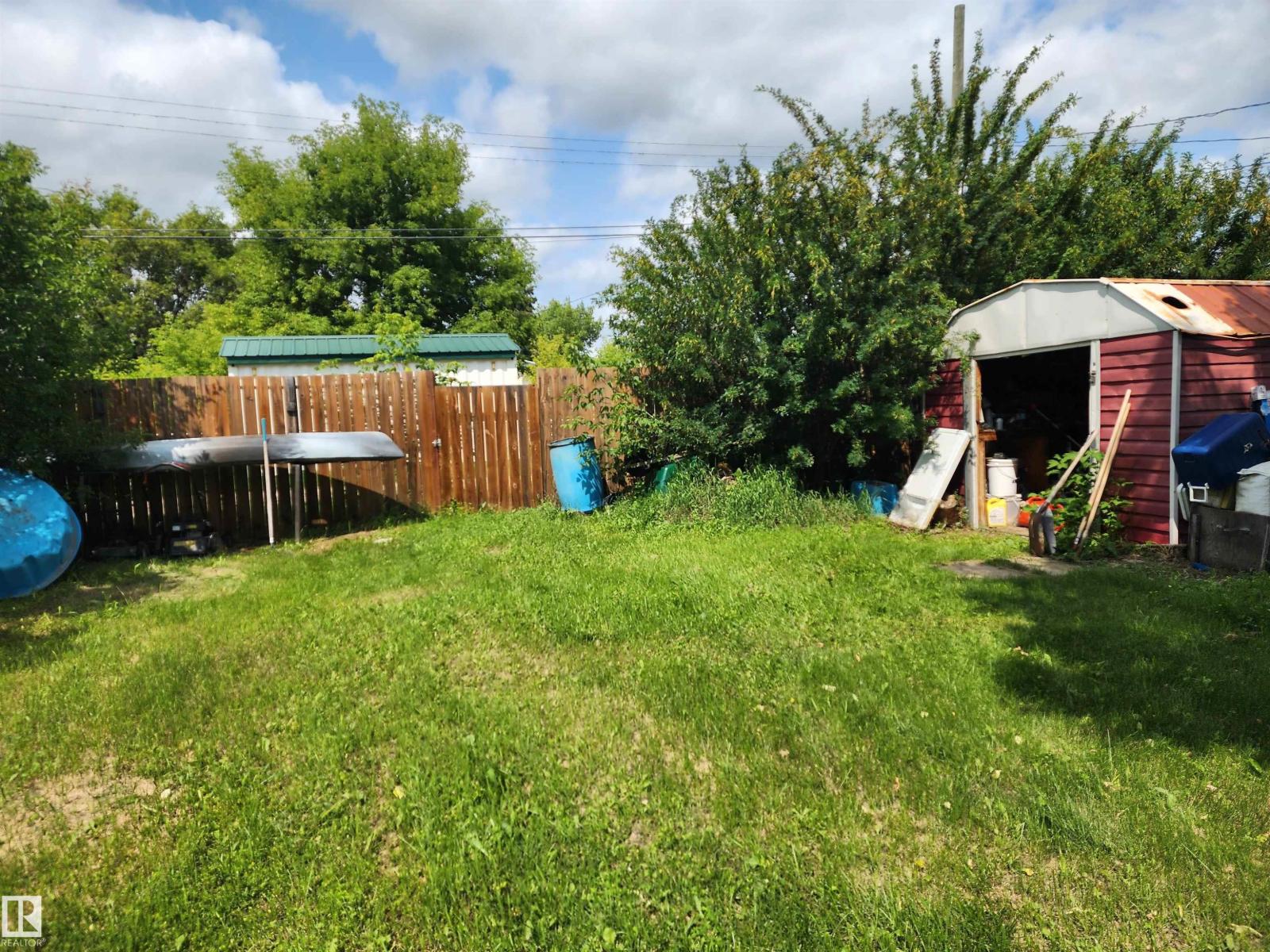 4806 52 Av Property Photo 28