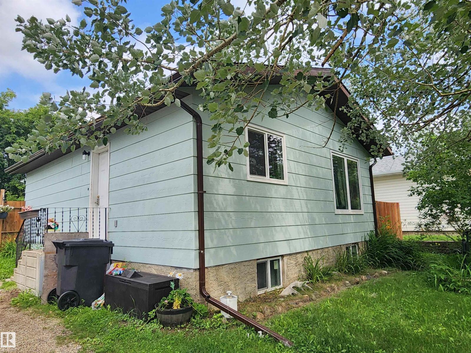 4806 52 Av Property Photo 30