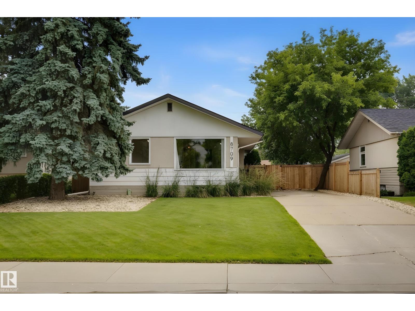 8709 164a St Nw Property Photo 1