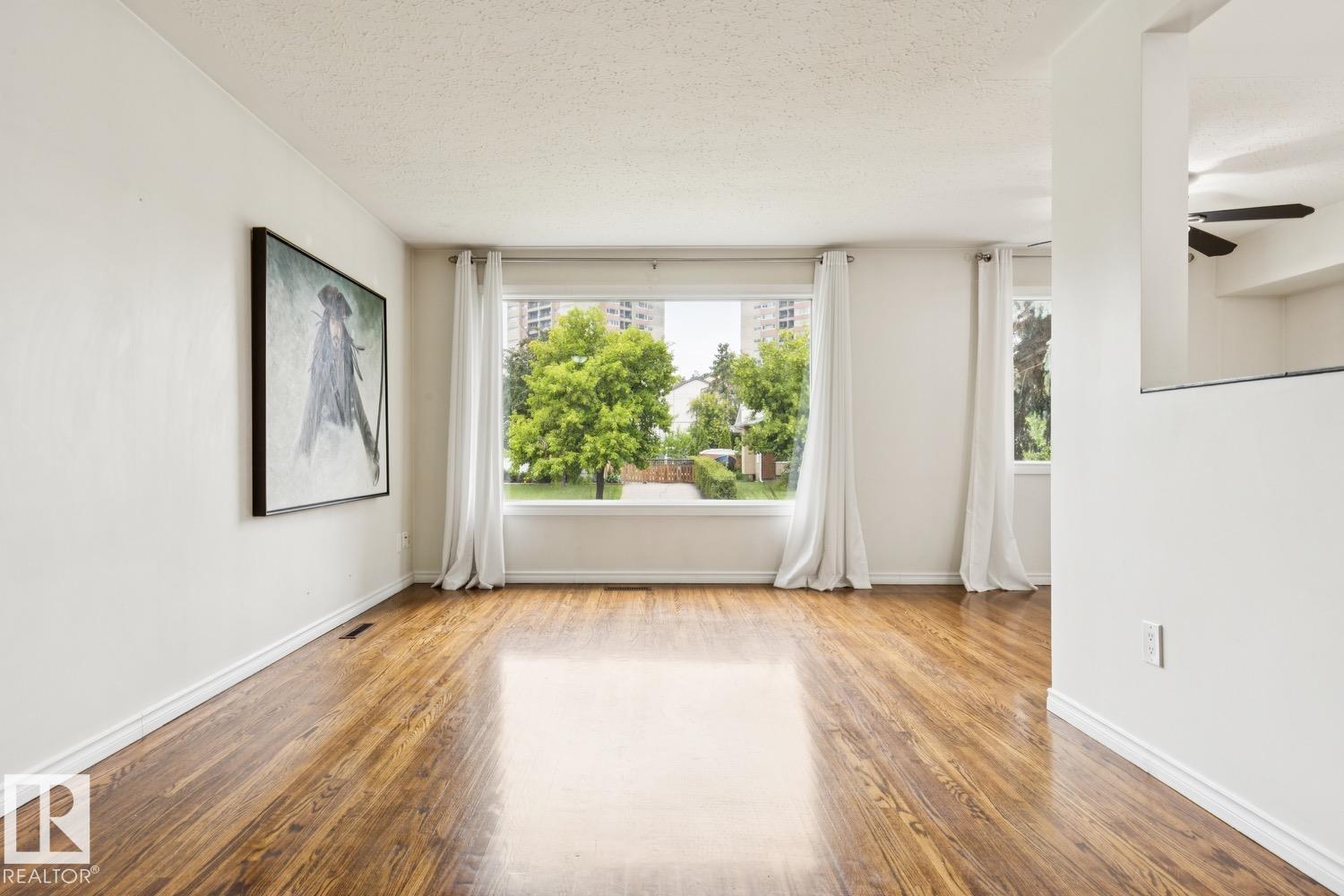8709 164a St Nw Property Photo 5