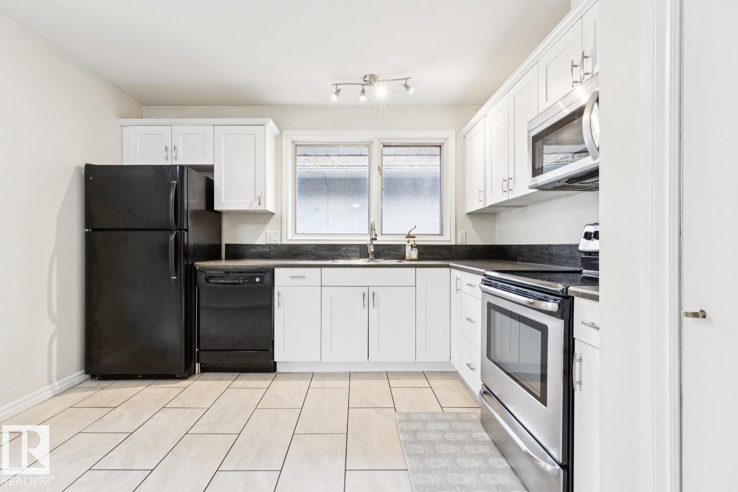 8709 164a St Nw Property Photo 14
