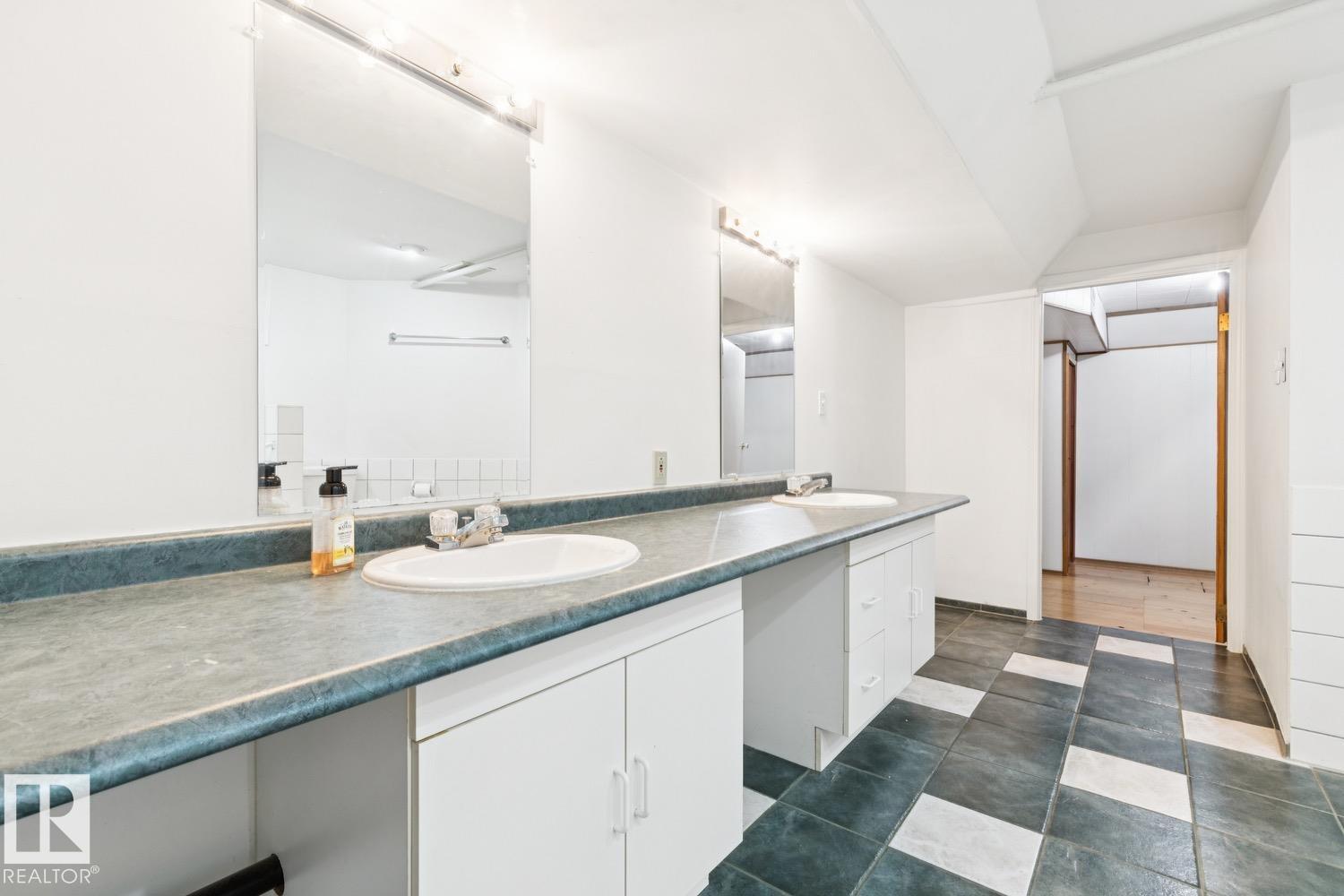 8709 164a St Nw Property Photo 31