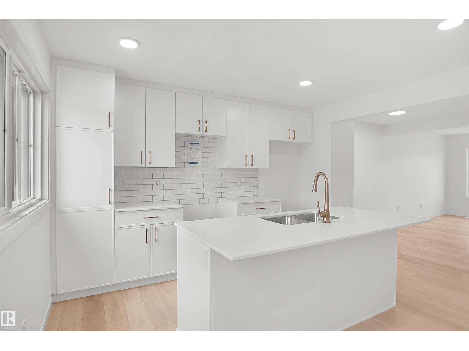 #74 3705 141 St Sw Property Photo 12