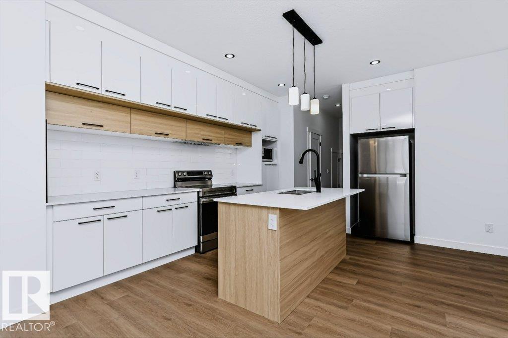 11307 46 Av Nw Property Photo 18