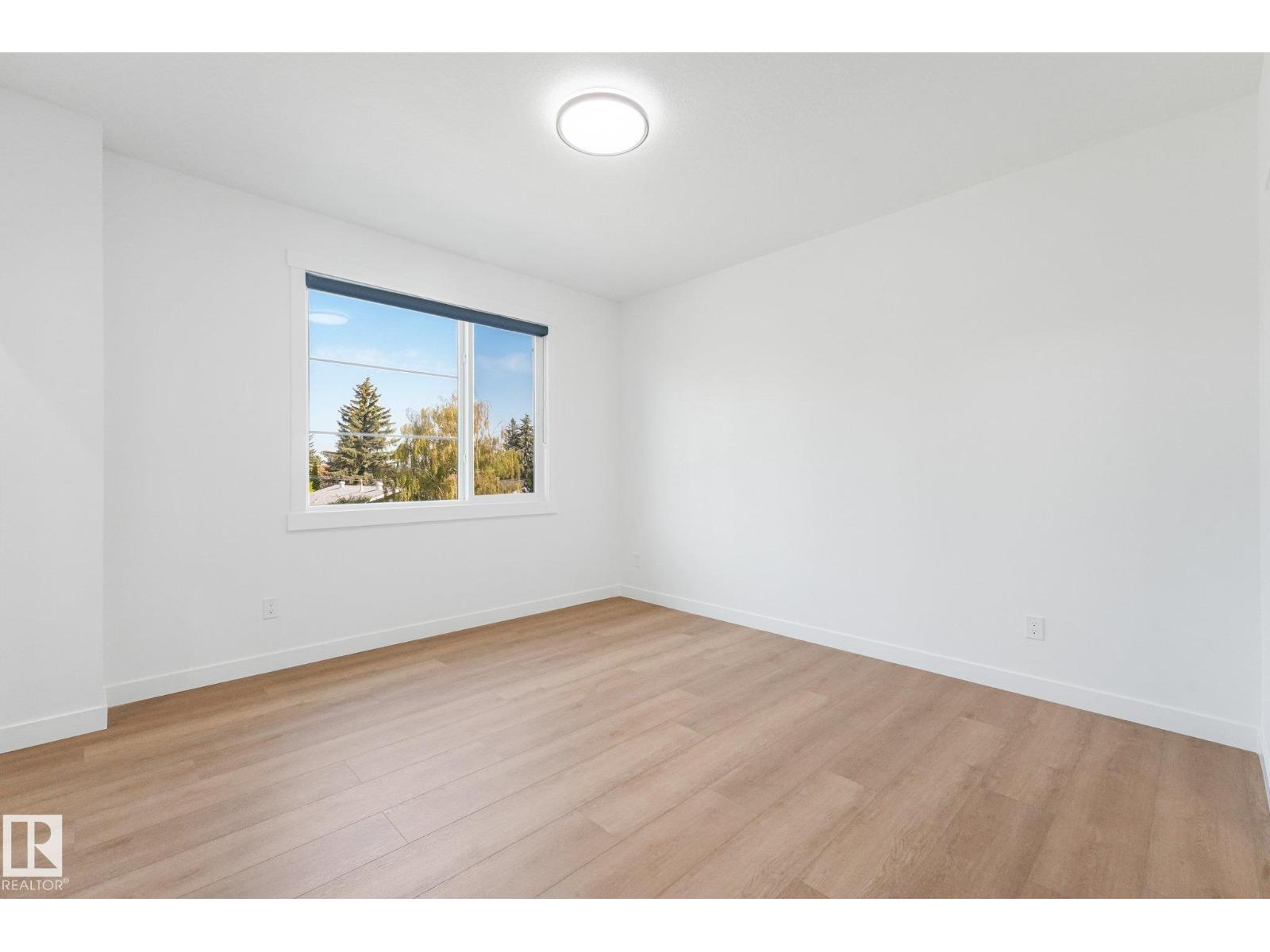 11307 46 Av Nw Property Photo 26