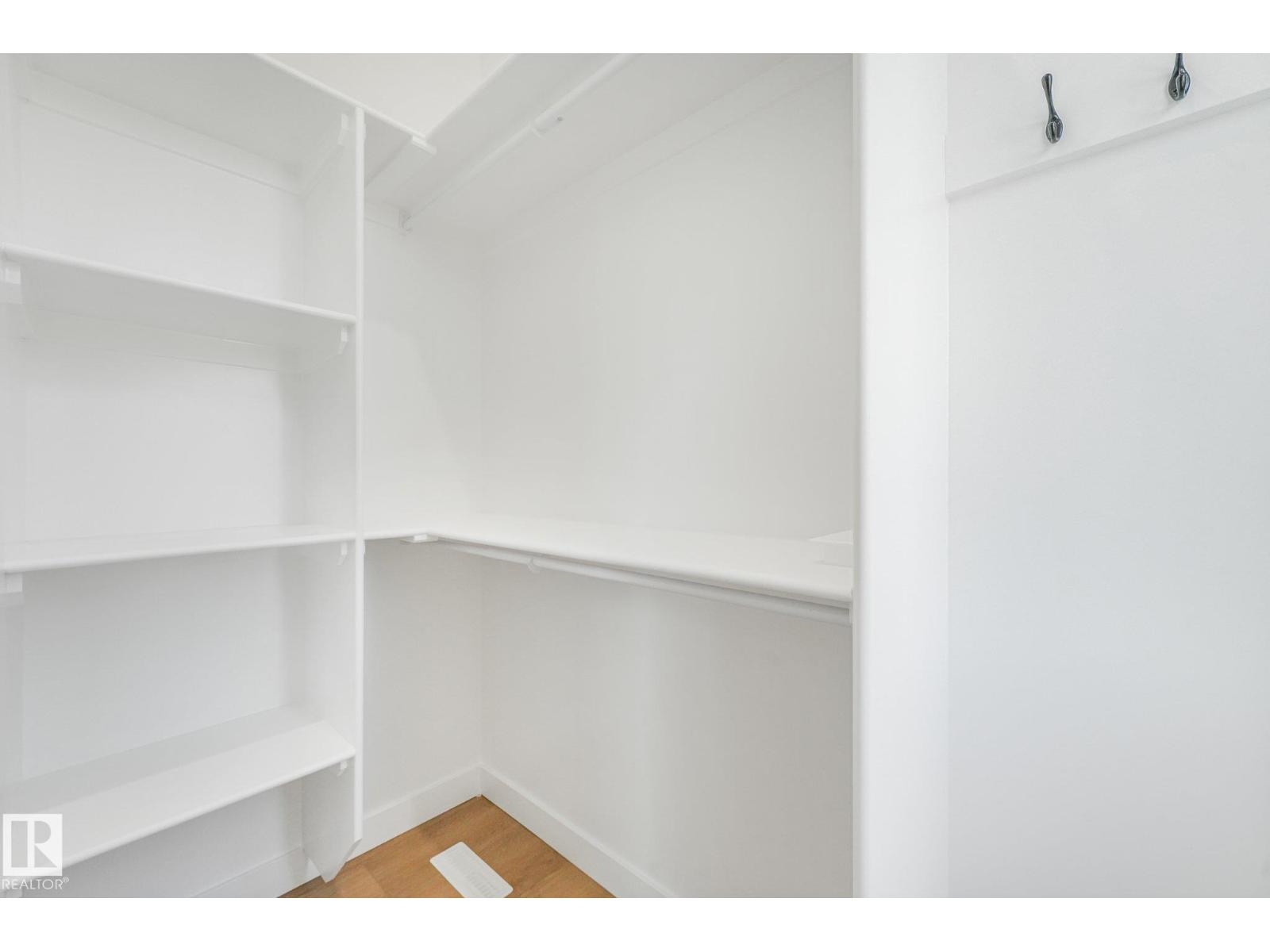 11307 46 Av Nw Property Photo 27