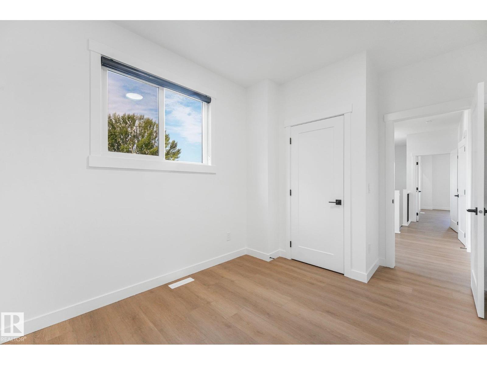 11307 46 Av Nw Property Photo 33