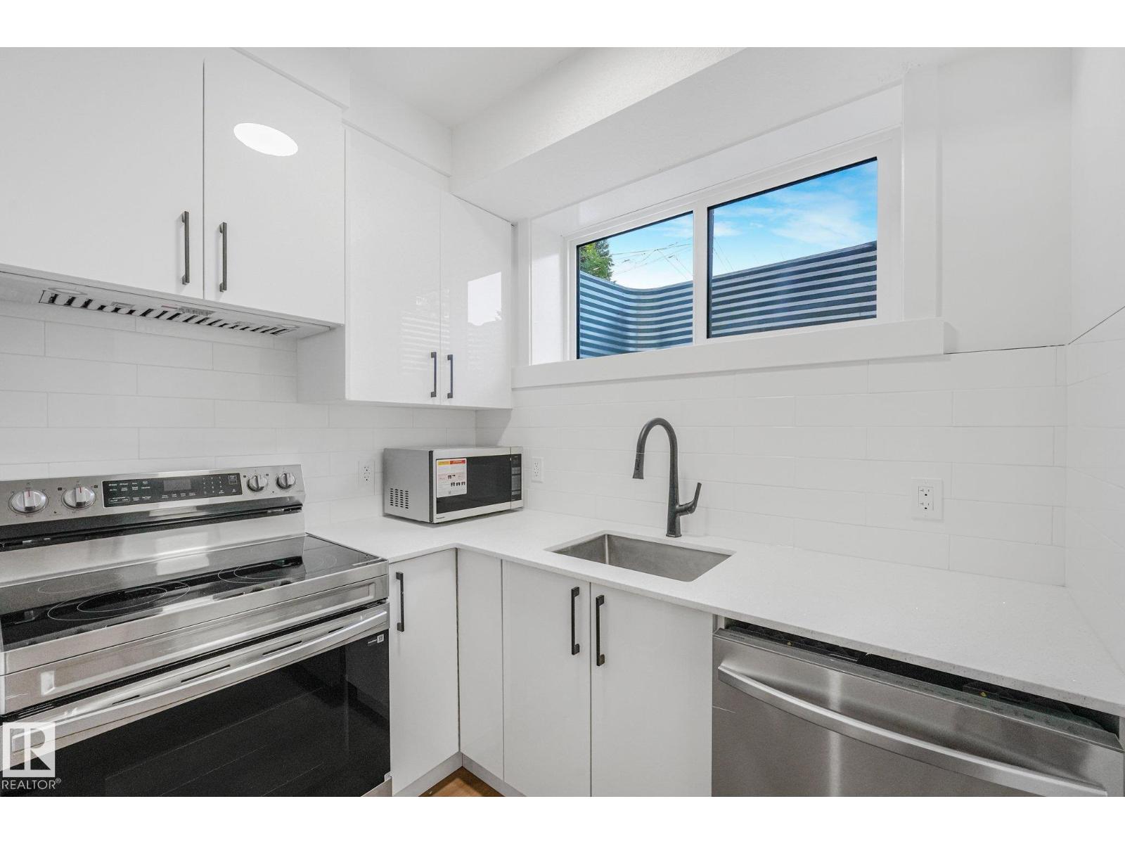 11307 46 Av Nw Property Photo 43