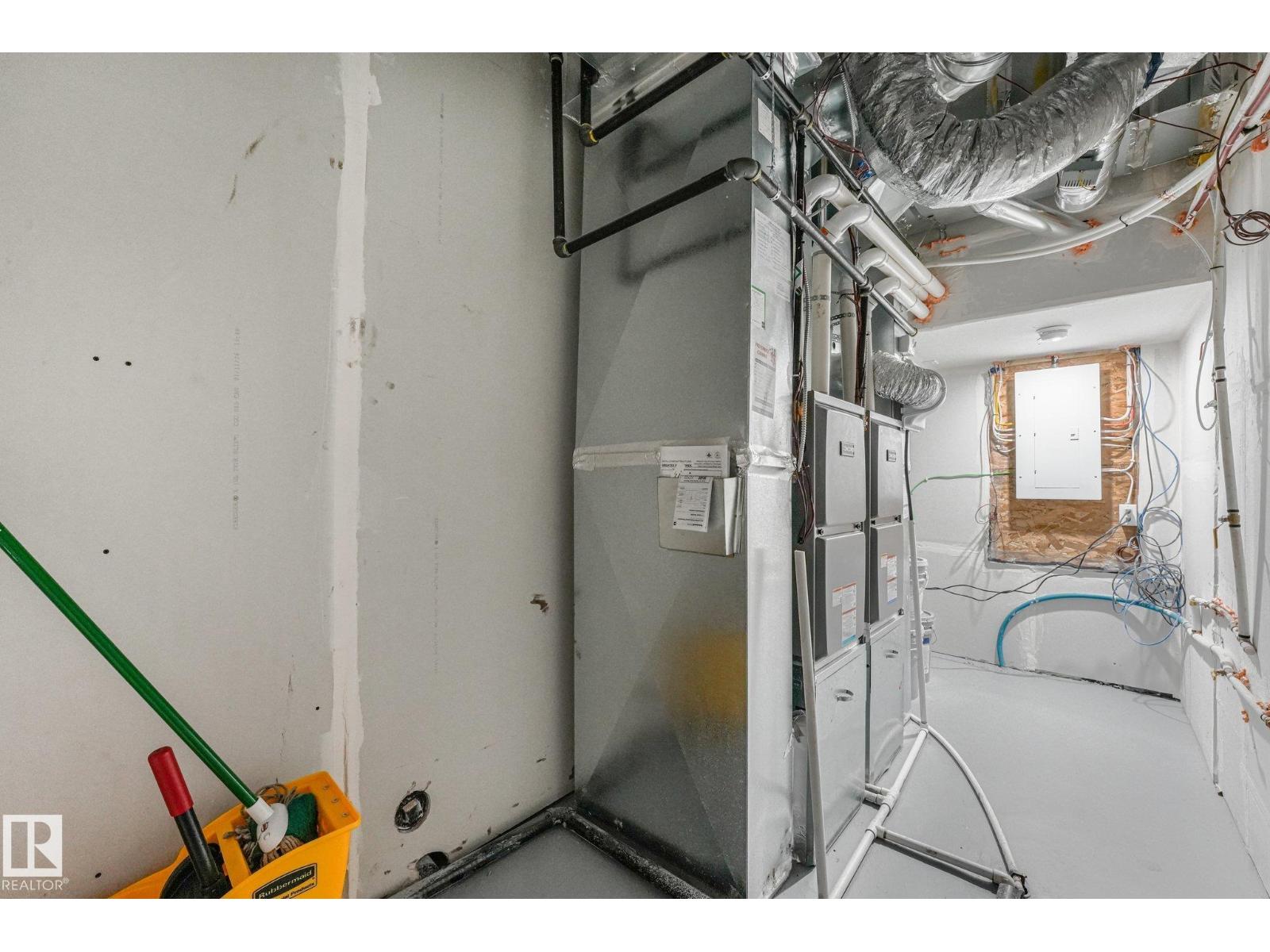 11307 46 Av Nw Property Photo 46