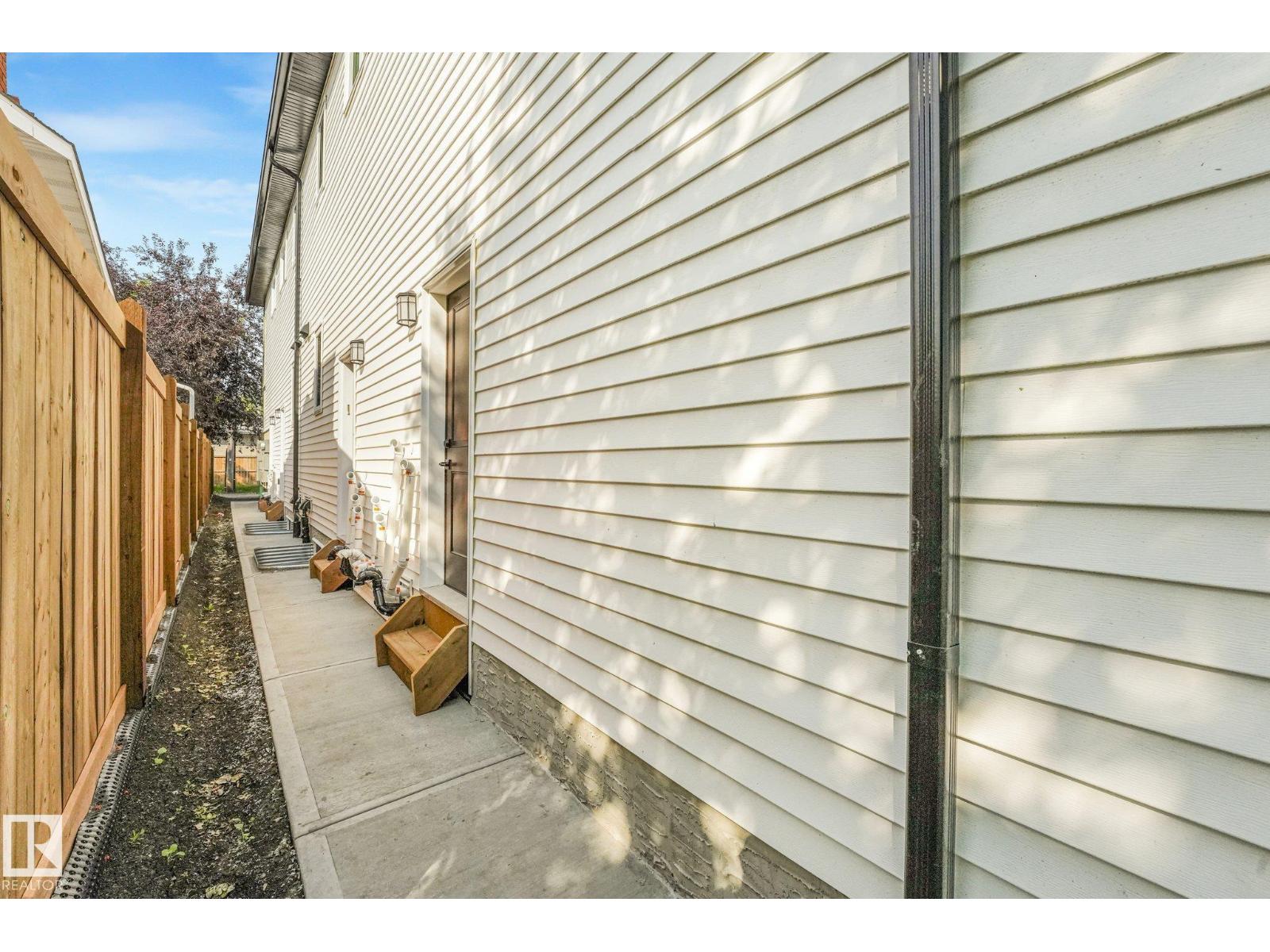 11307 46 Av Nw Property Photo 50