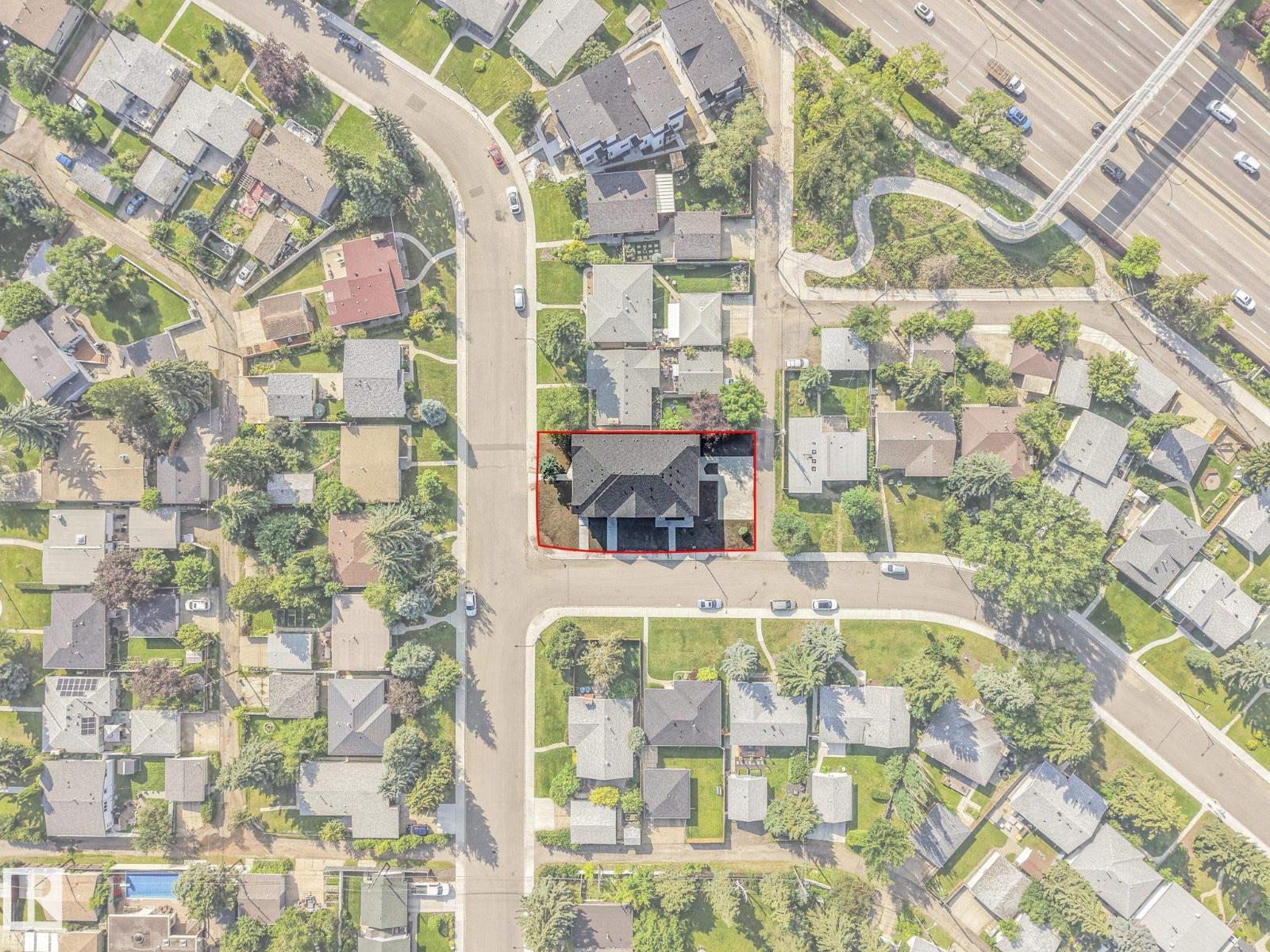 11307 46 Av Nw Property Photo 70
