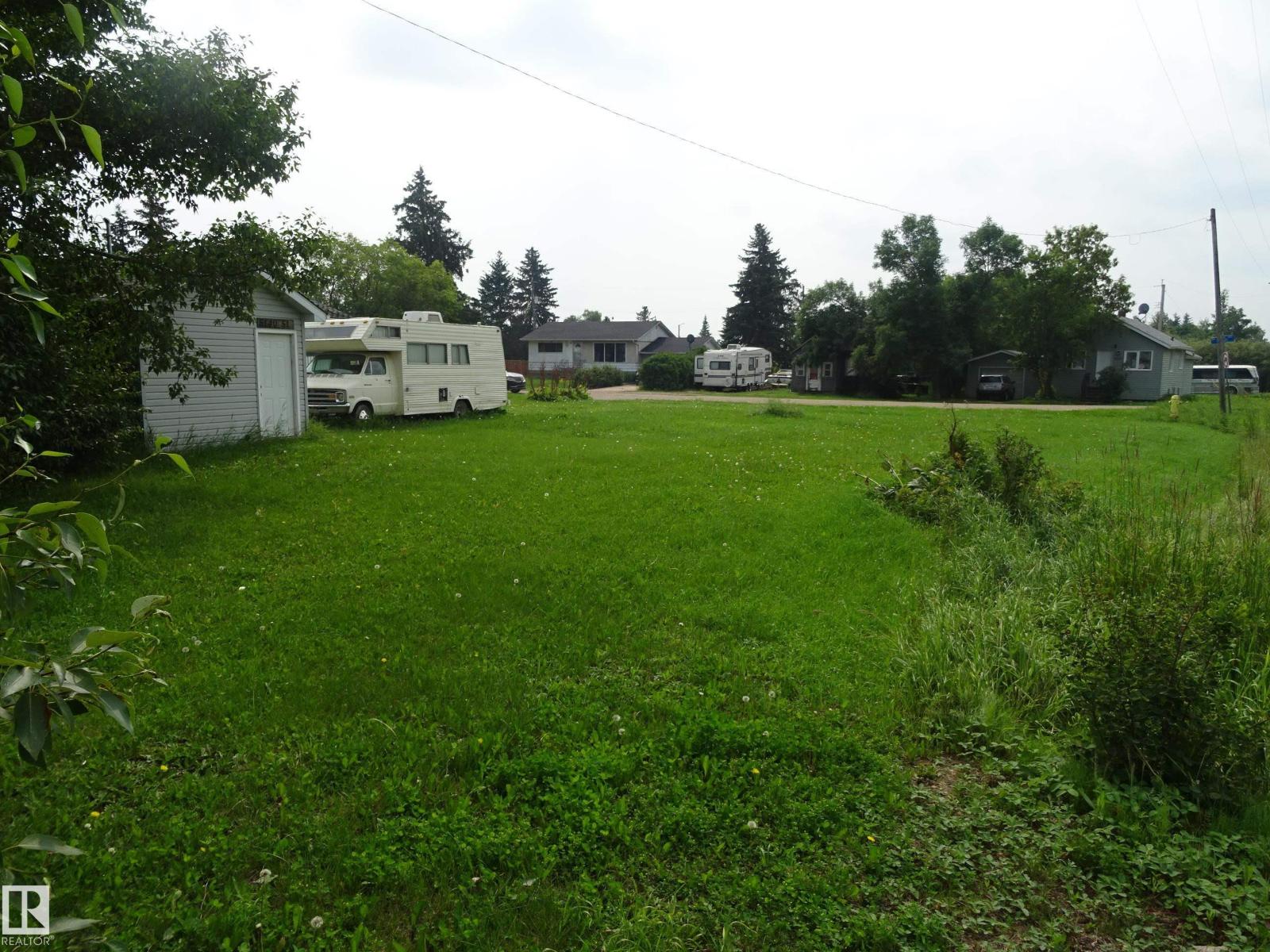 5140 51 Av Property Photo 5