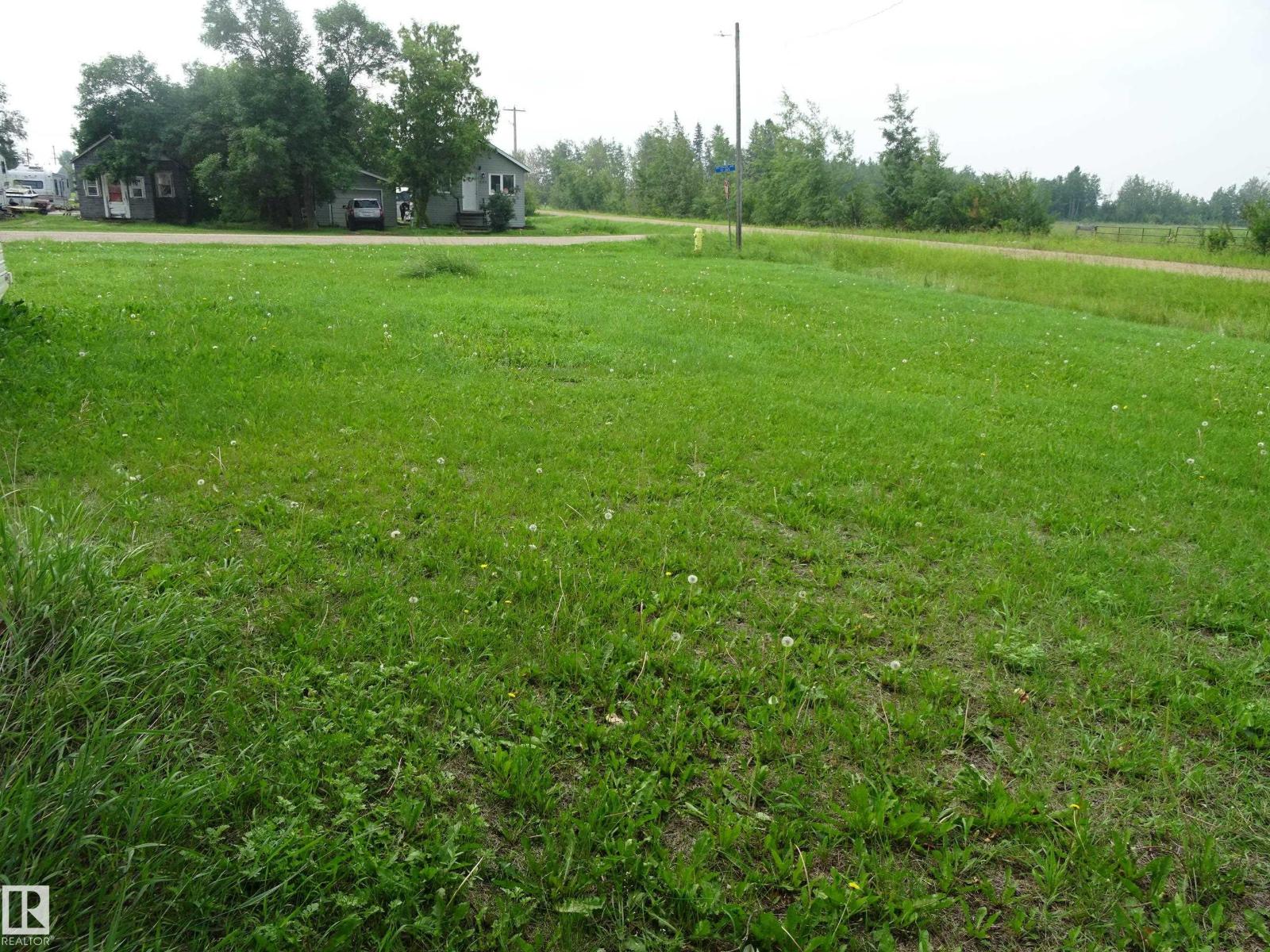 5140 51 Av Property Photo 7