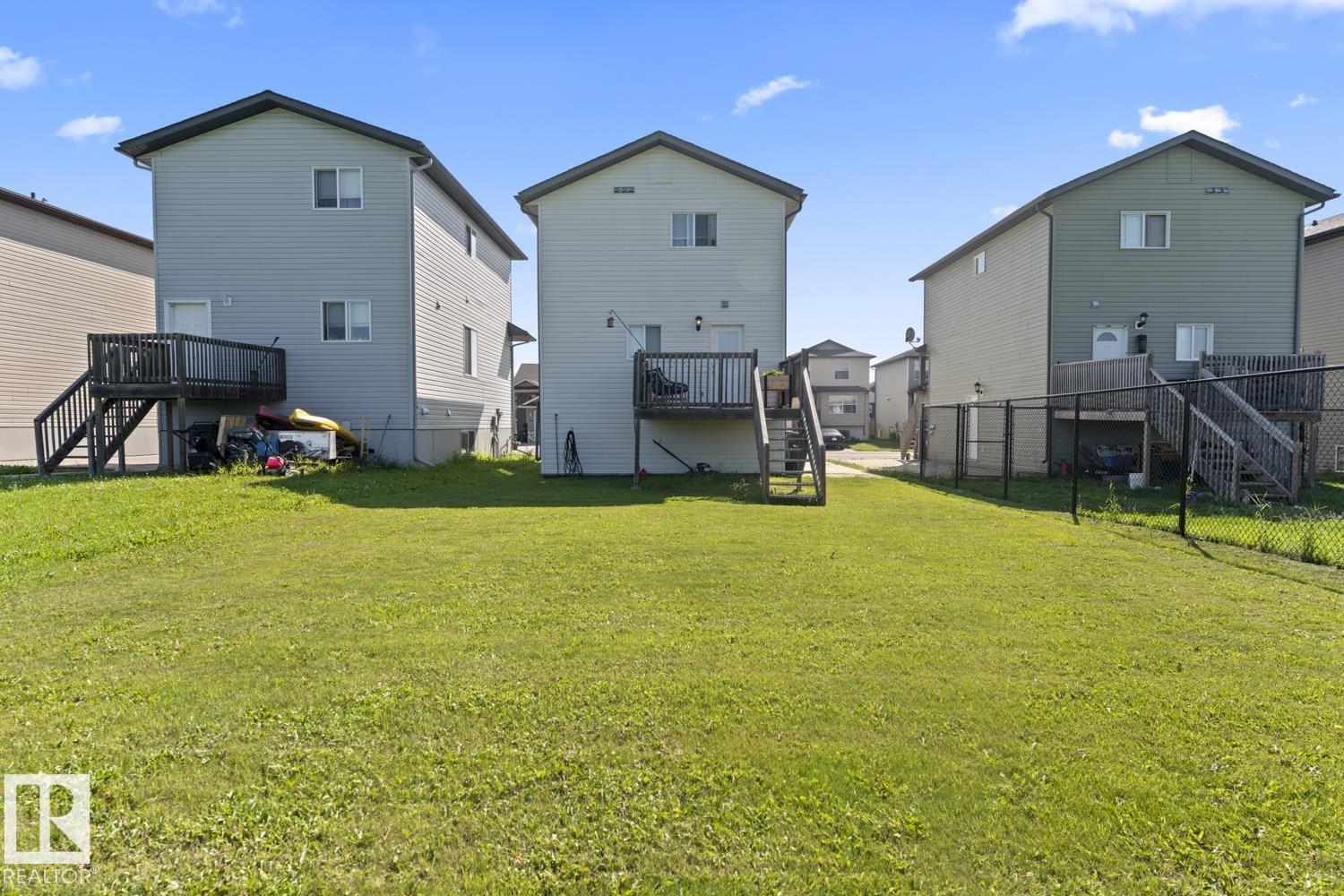 110 26 St Property Photo 3