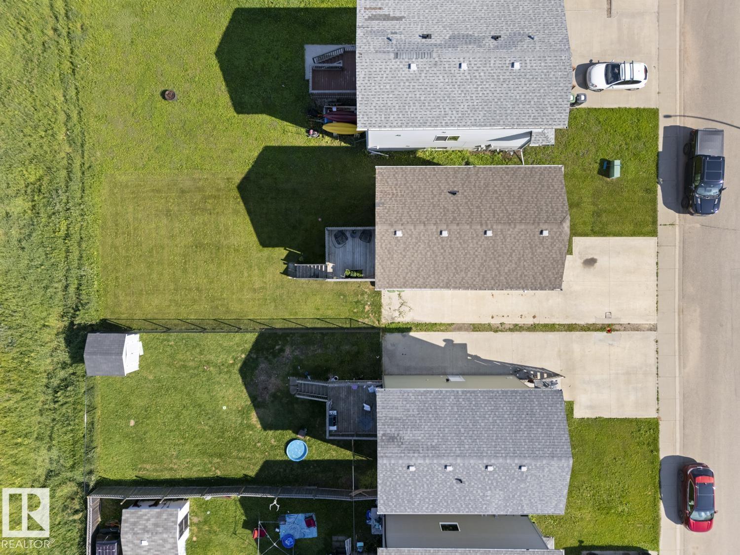 110 26 St Property Photo 6