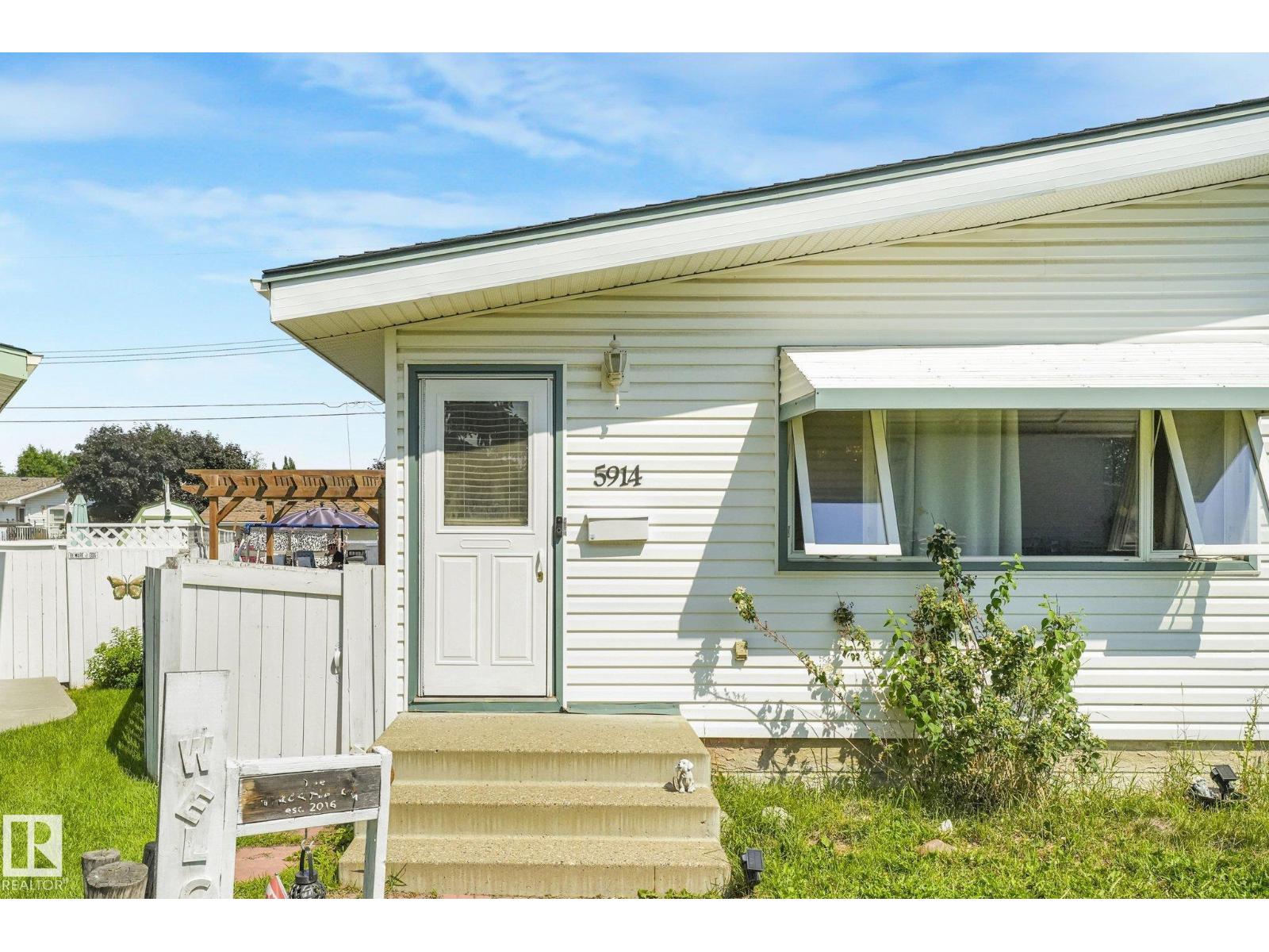 5914 91 Av Nw Property Photo 2