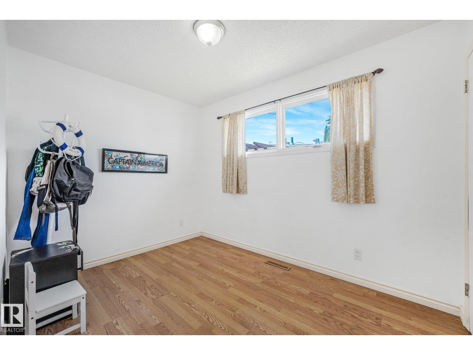 5914 91 Av Nw Property Photo 23