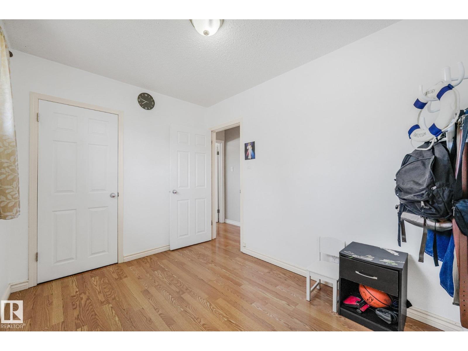 5914 91 Av Nw Property Photo 24