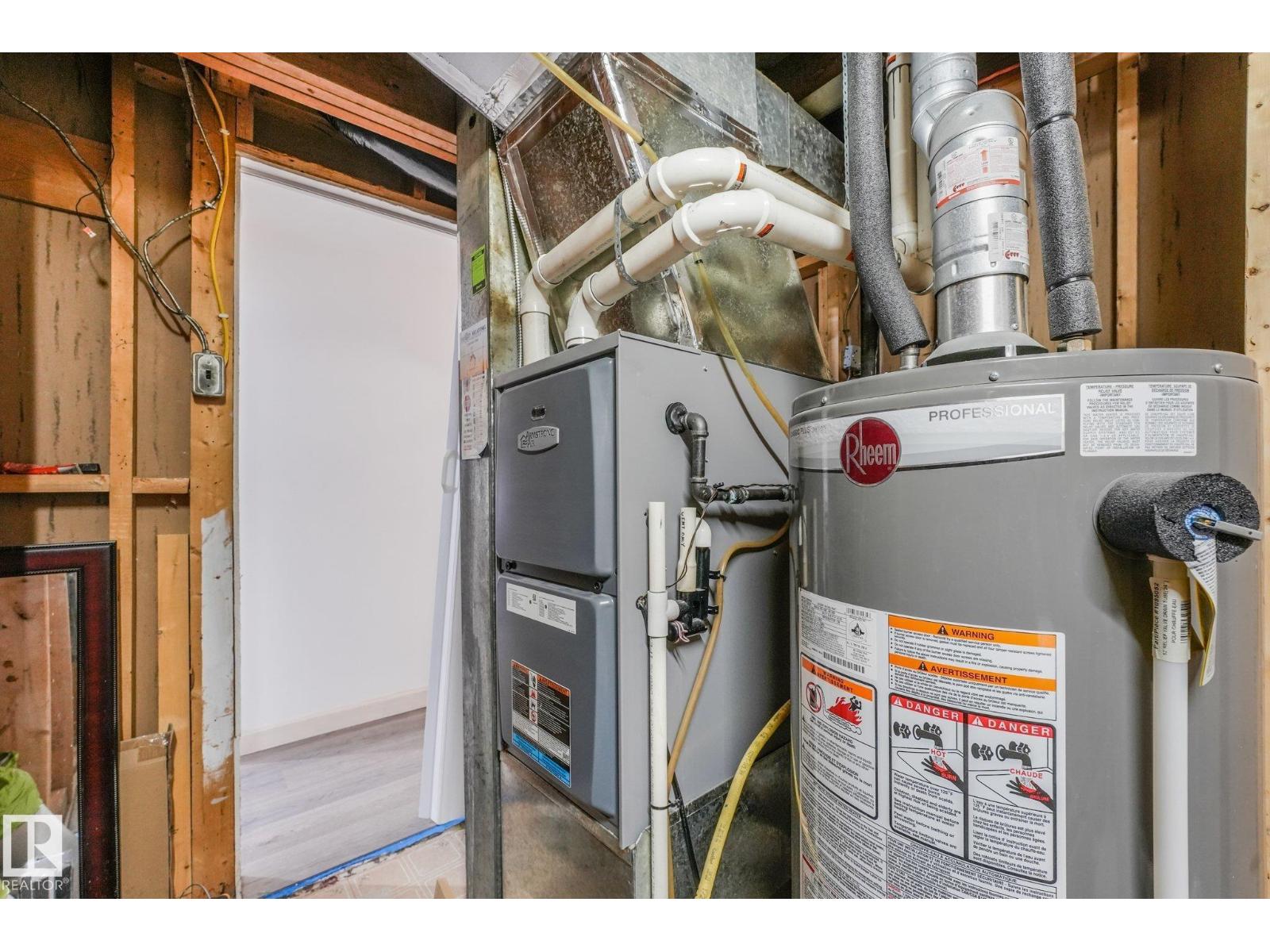5914 91 Av Nw Property Photo 46