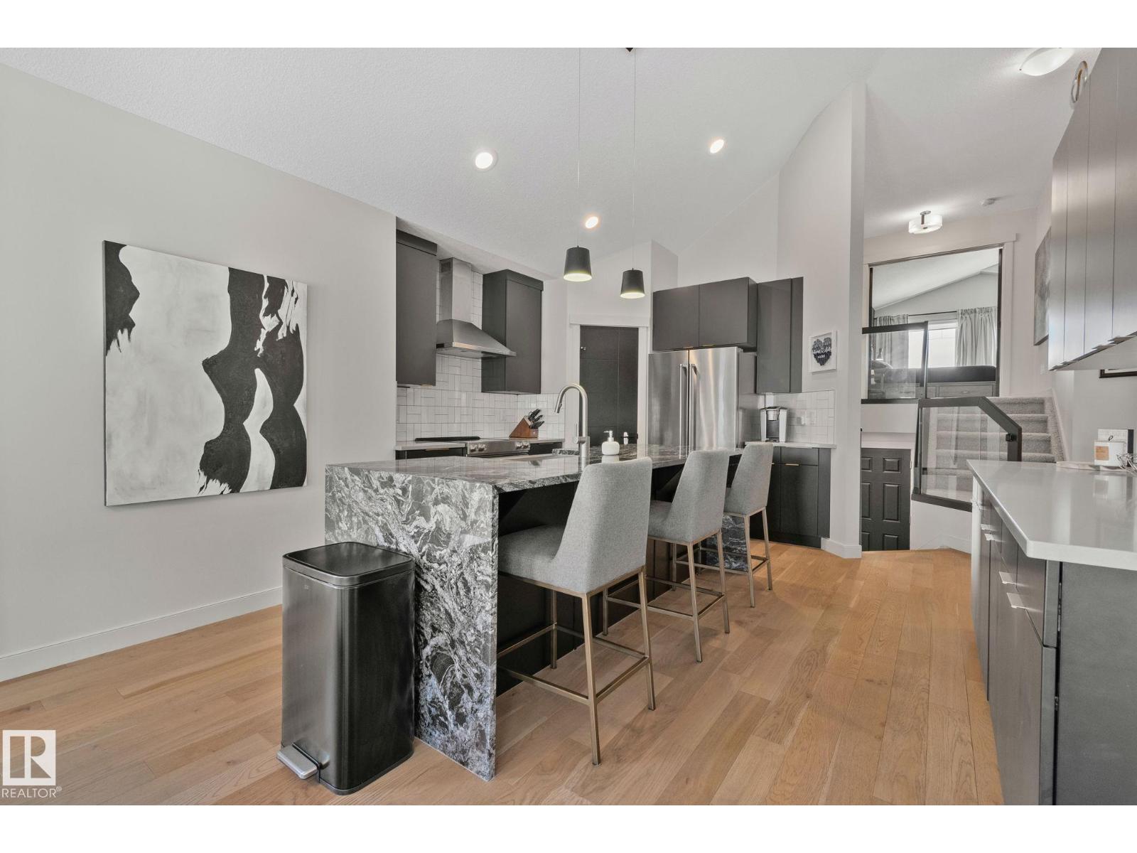 9724 223 St Nw Property Photo 4