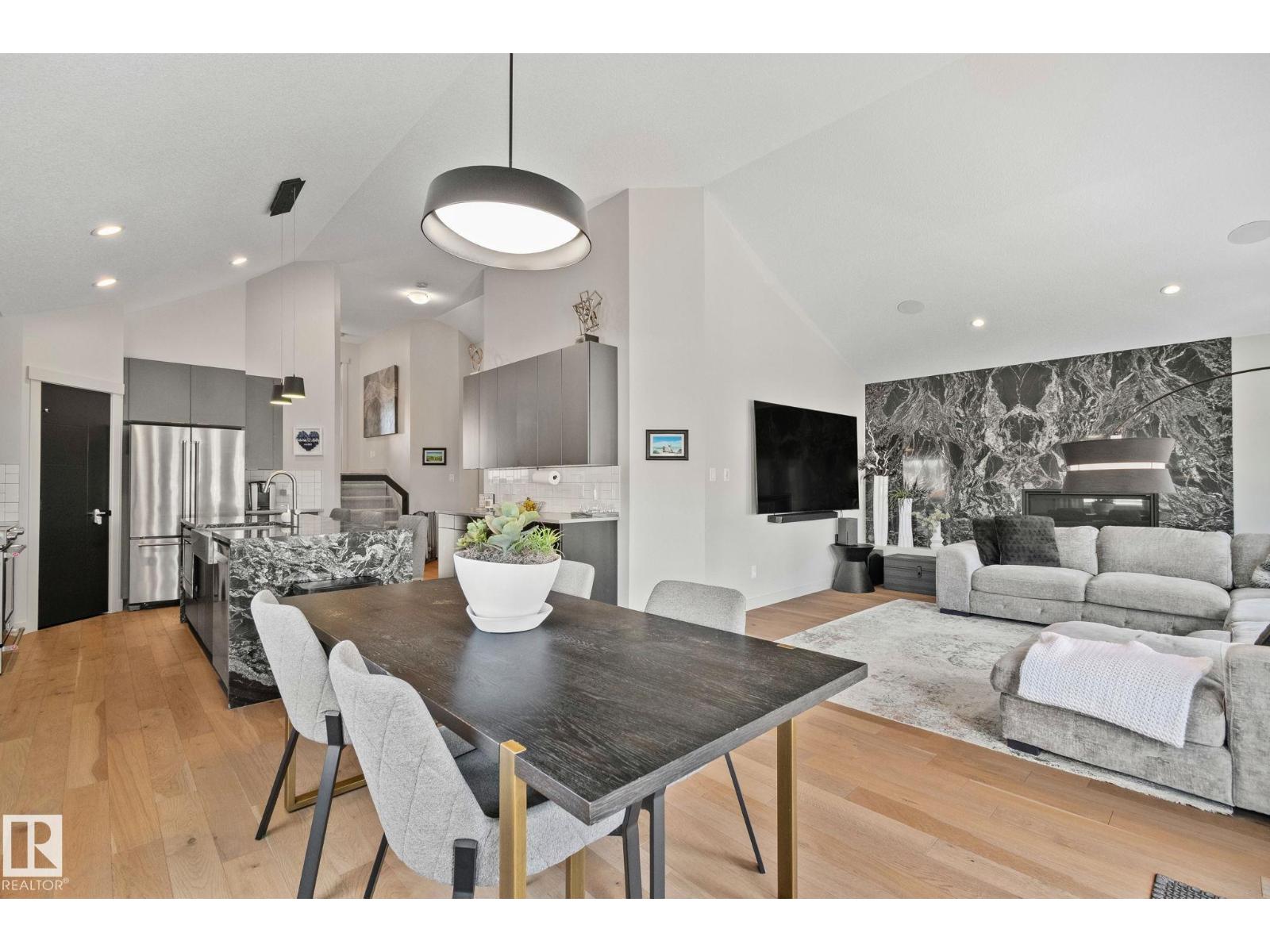 9724 223 St Nw Property Photo 5