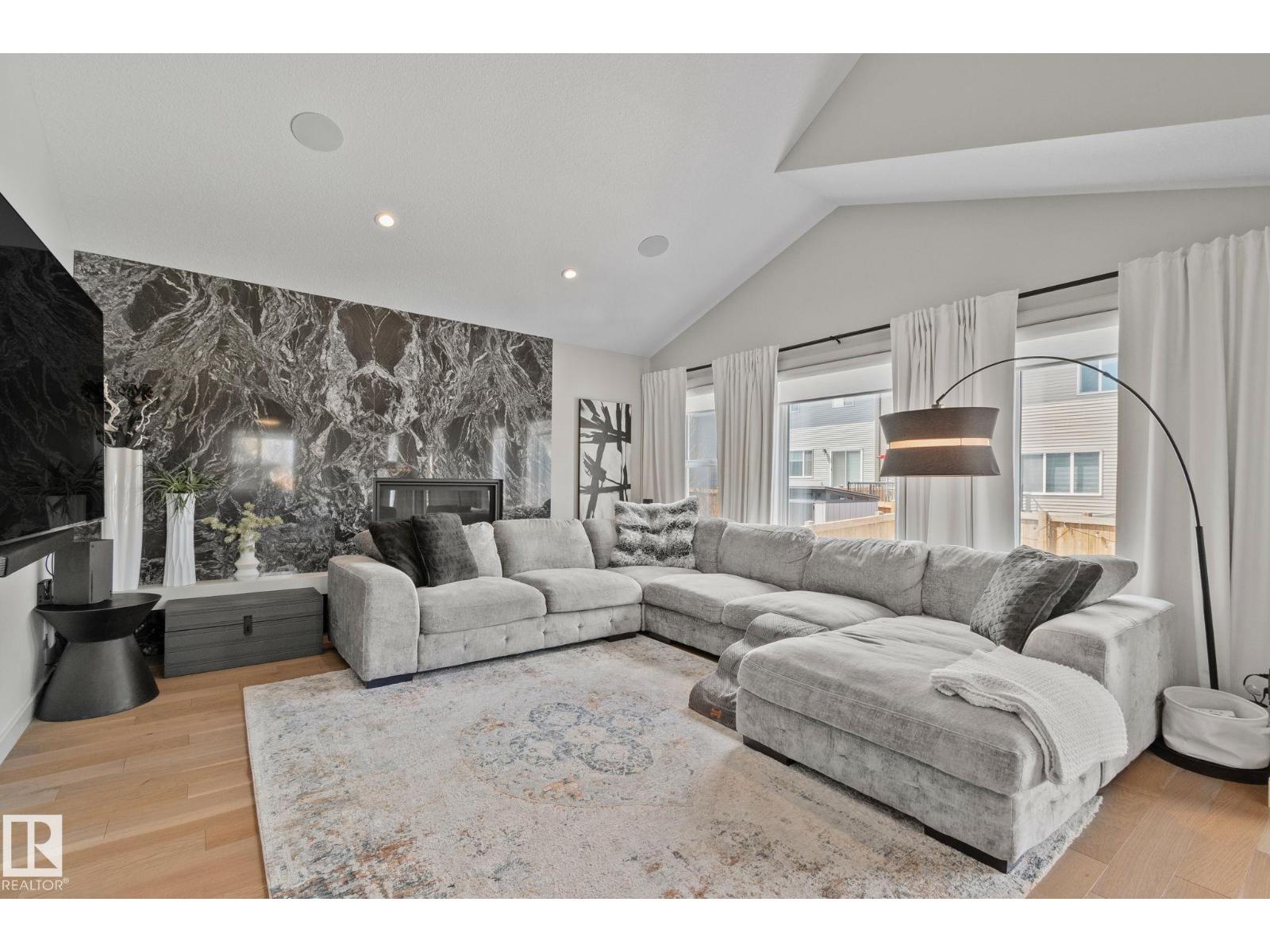 9724 223 St Nw Property Photo 10