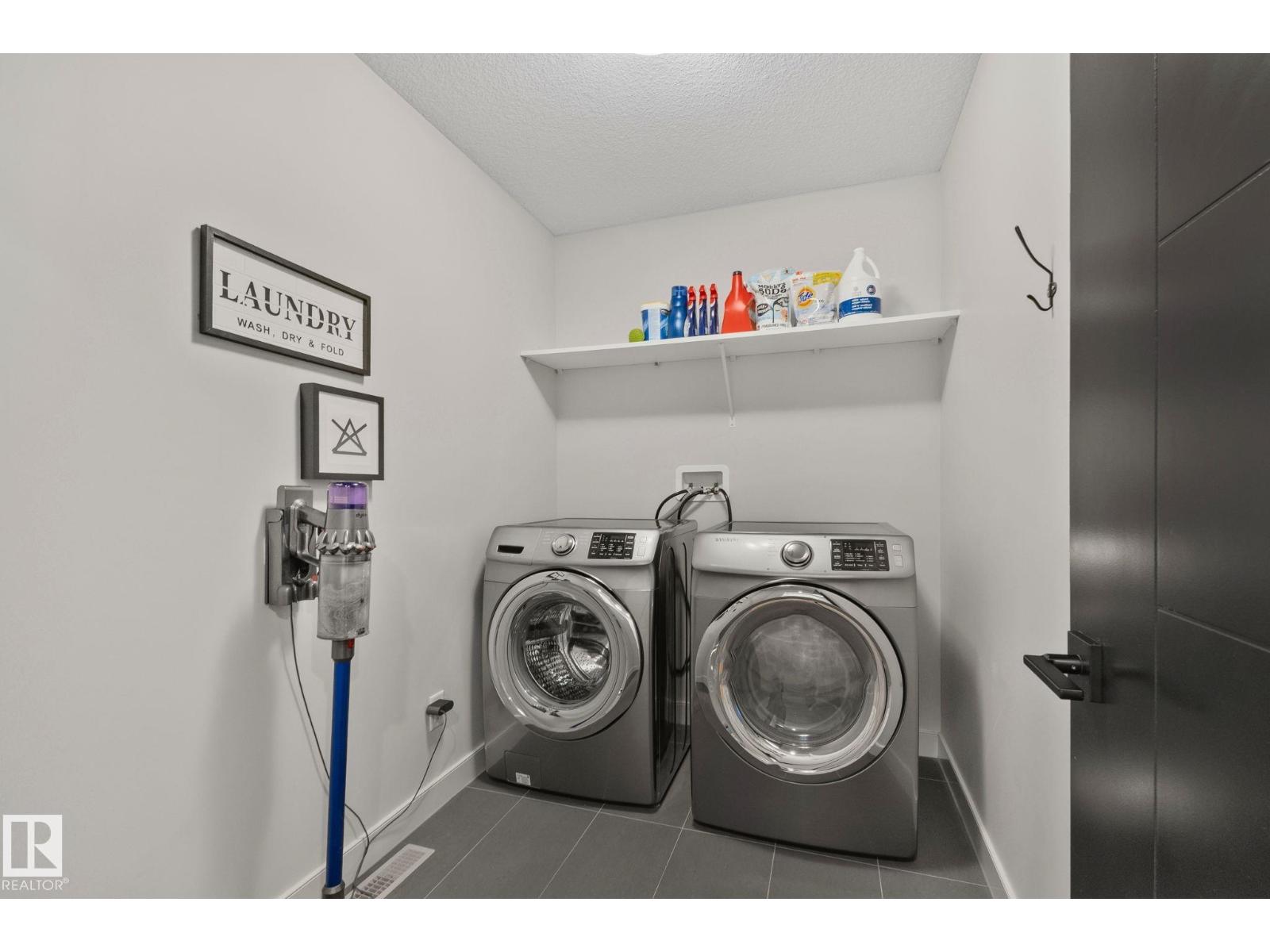 9724 223 St Nw Property Photo 15