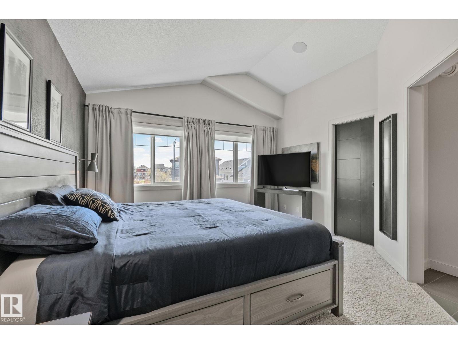9724 223 St Nw Property Photo 17