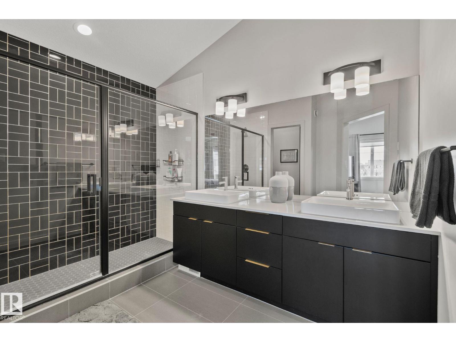 9724 223 St Nw Property Photo 18