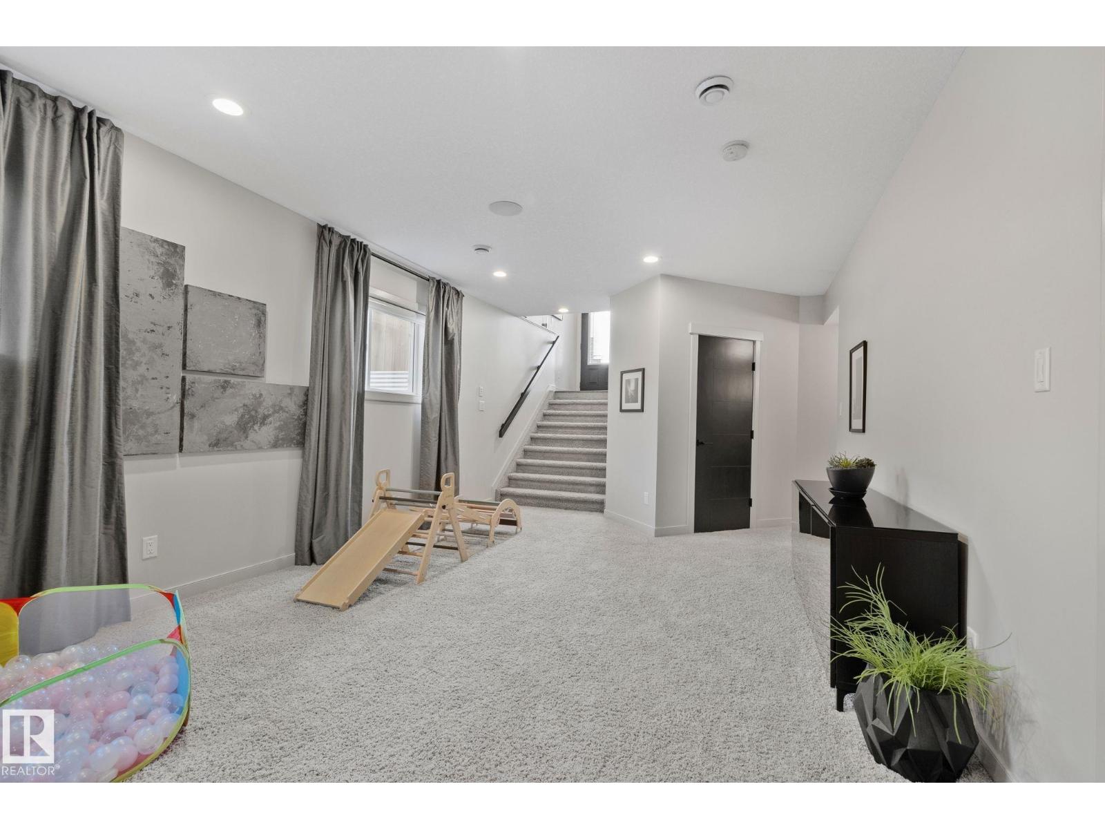 9724 223 St Nw Property Photo 20