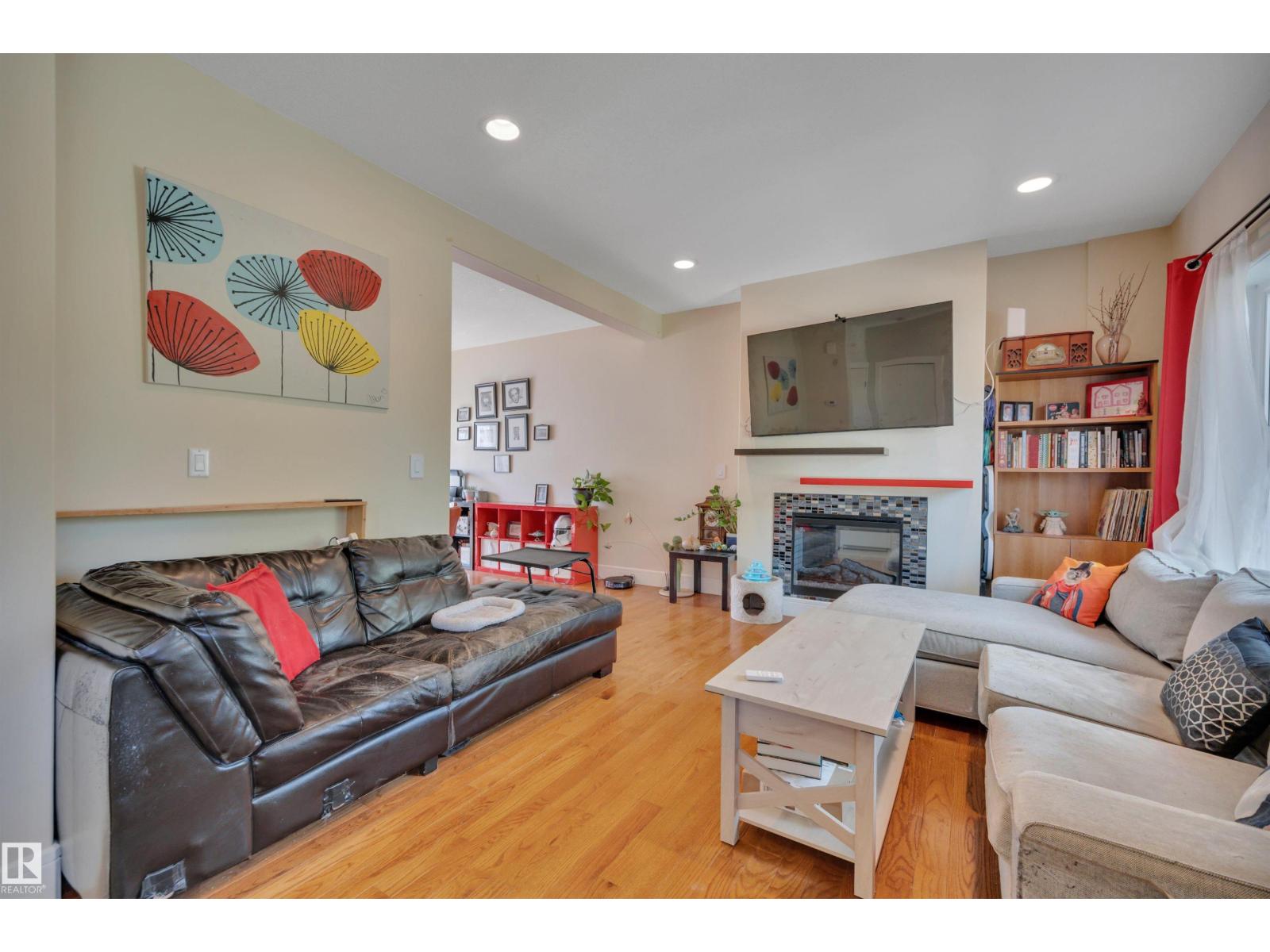 12205 112 Av Nw Property Photo 4
