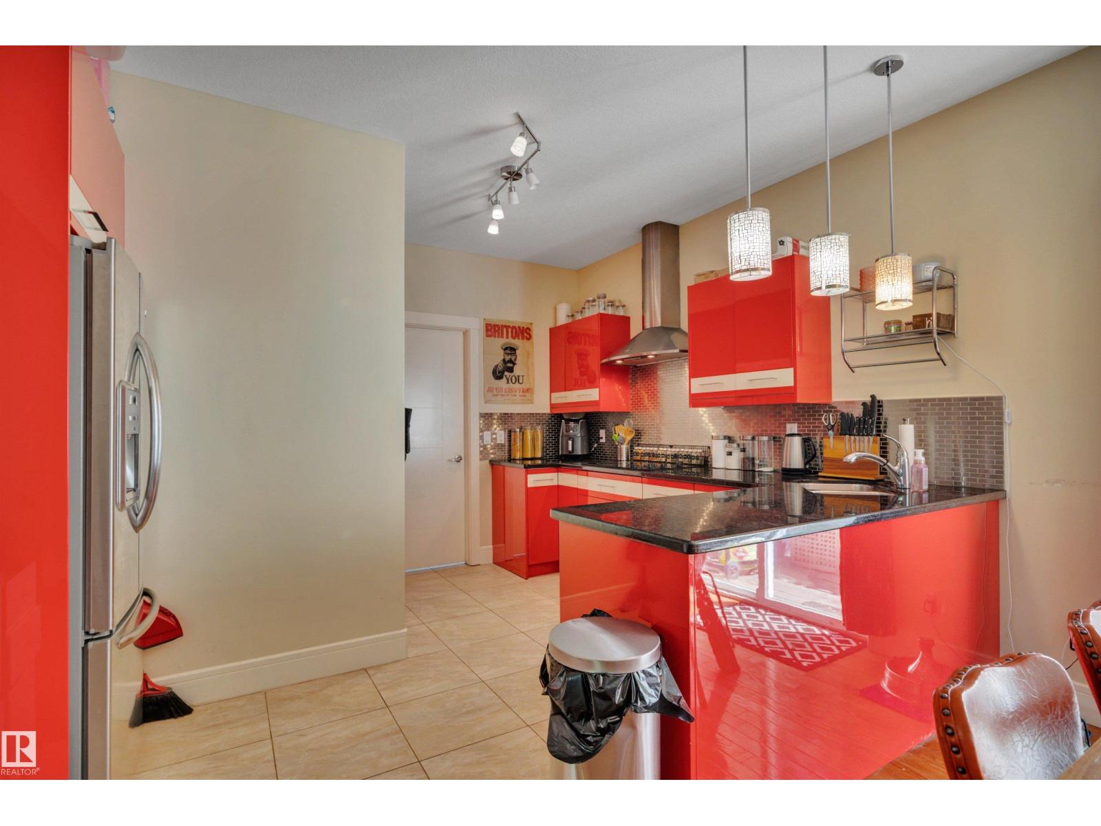 12205 112 Av Nw Property Photo 9