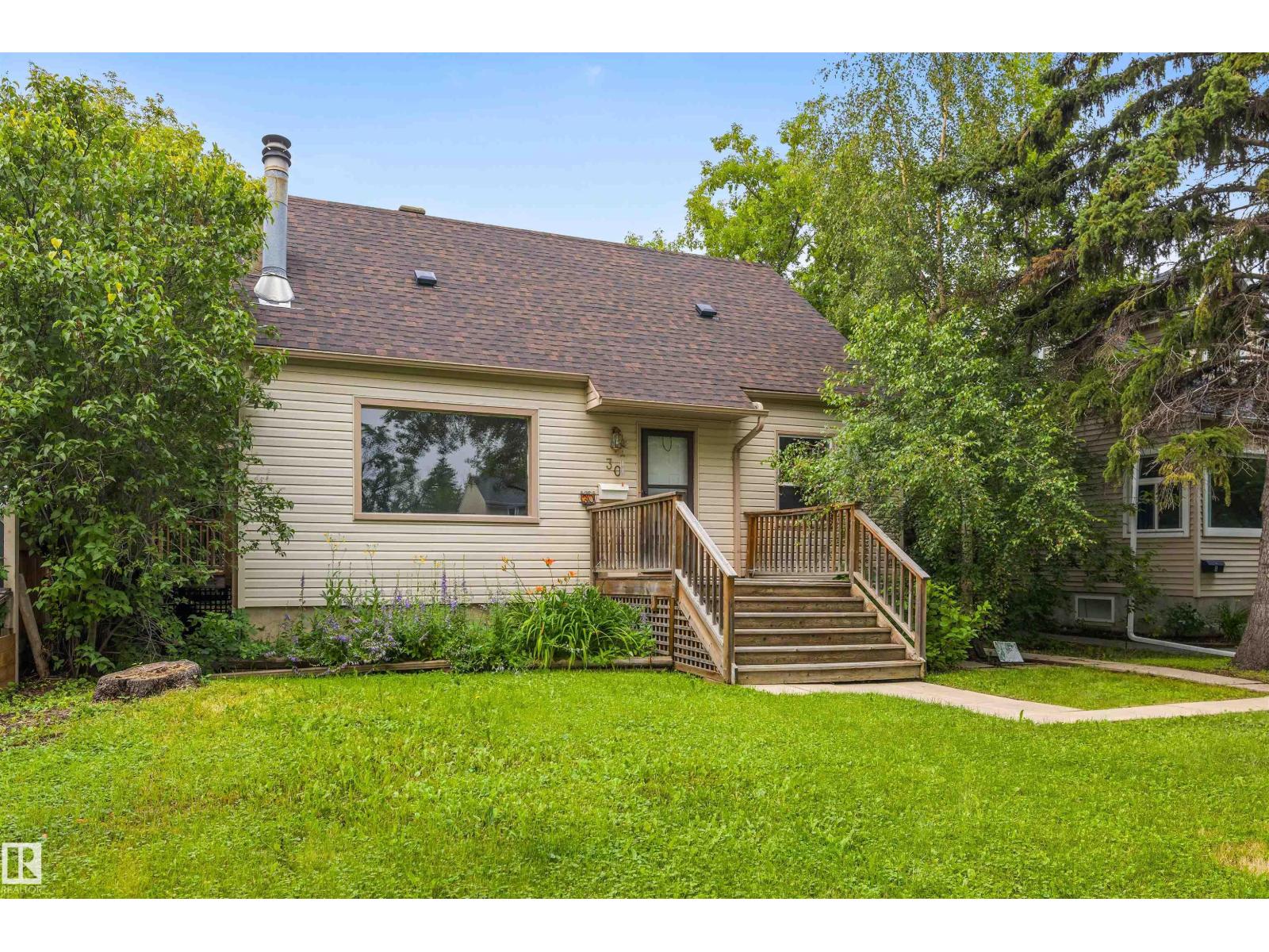 11230 75 AV NW Property Photo 1