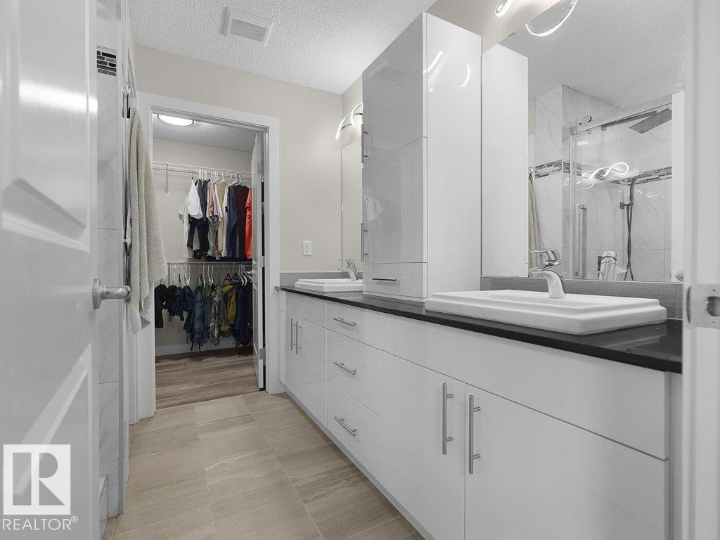 #32 1005 Graydon Hill Bv Sw Property Photo 41