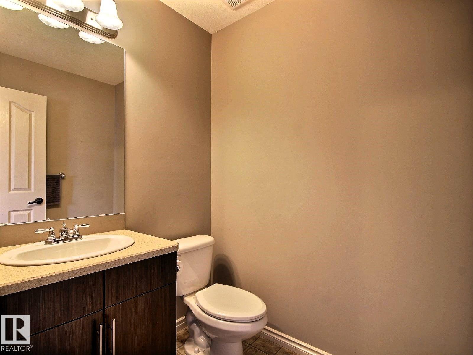 2153 28 St Nw Property Photo 8
