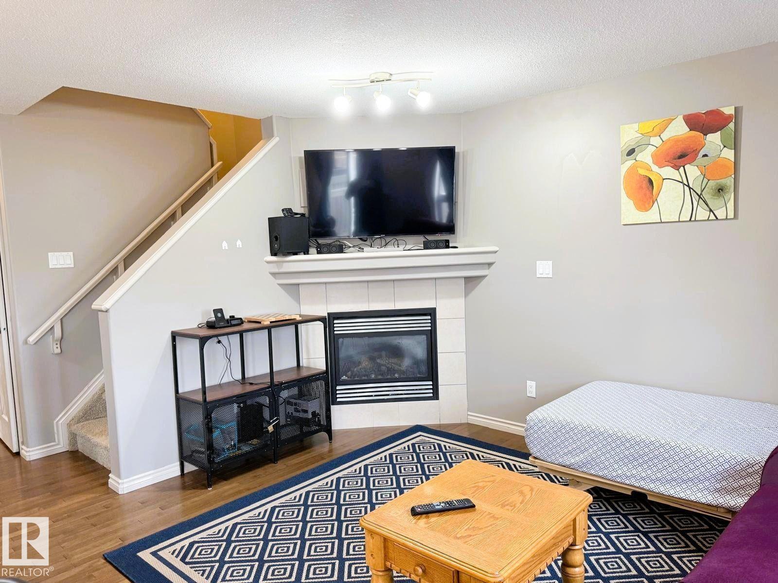 2153 28 St Nw Property Photo 14