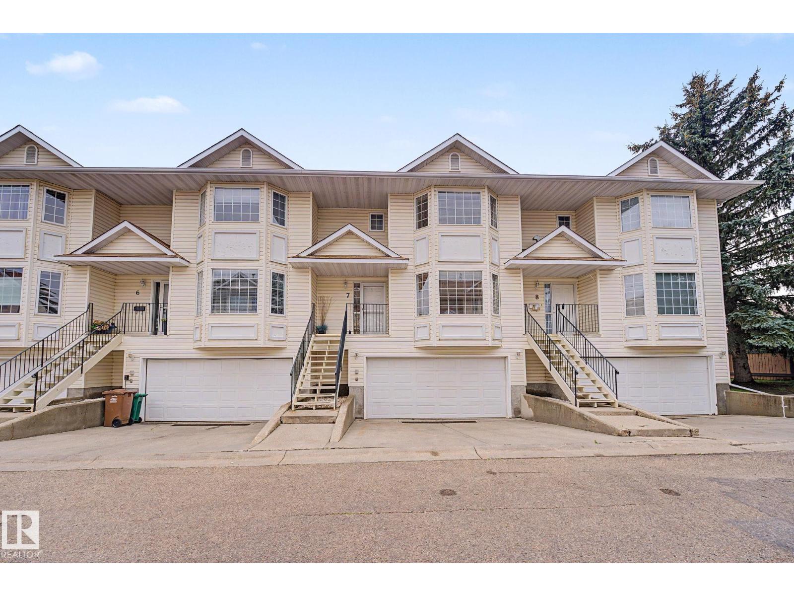 #7 10 Devon Cl Property Photo 1