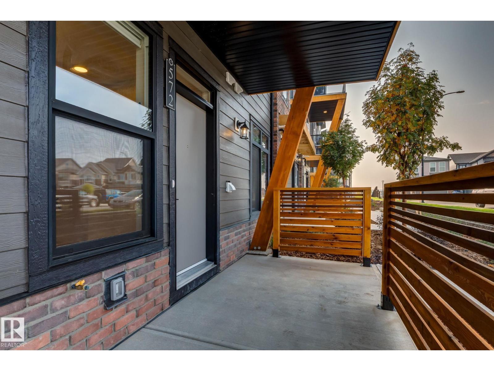 #1 16231 19 Av Sw Property Photo 23
