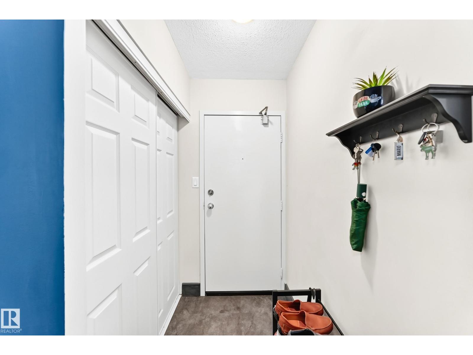 #230 10160 114 St Nw Property Photo 5