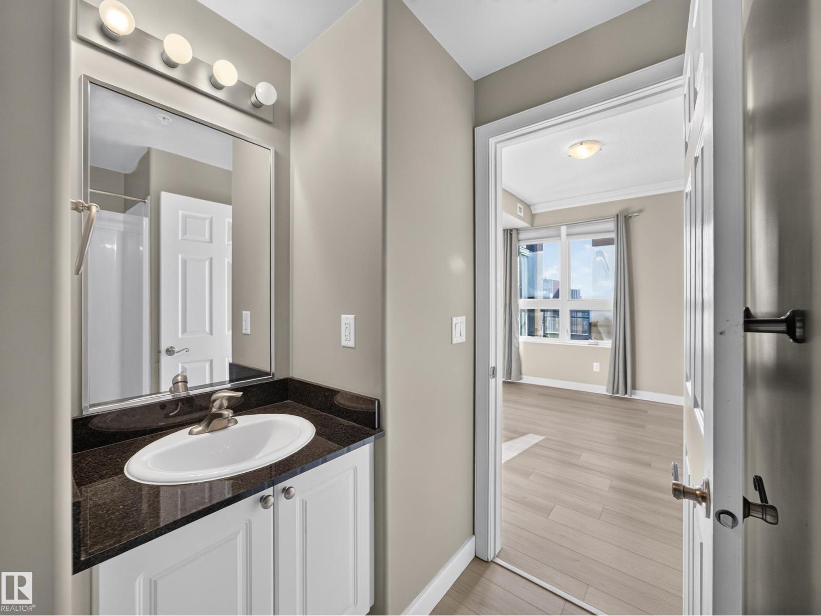 #1208 9939 109 St Nw Property Photo 15